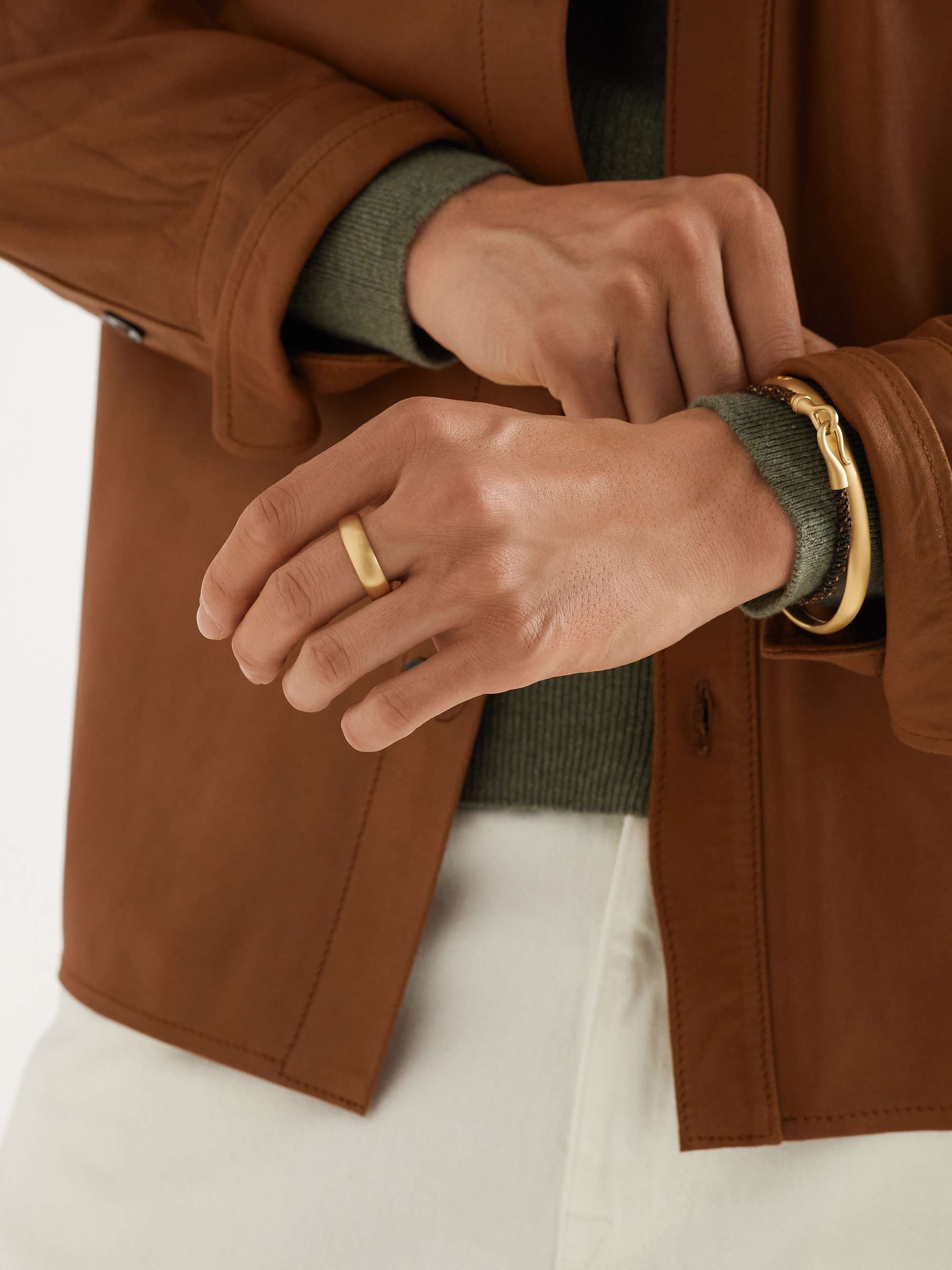 OLE LYNGGAARD COPENHAGEN Julius Engraved Gold Ring