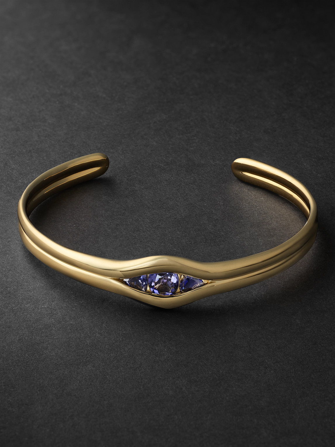 Fernando Jorge Trillion 18-karat Gold Iolite Cuff