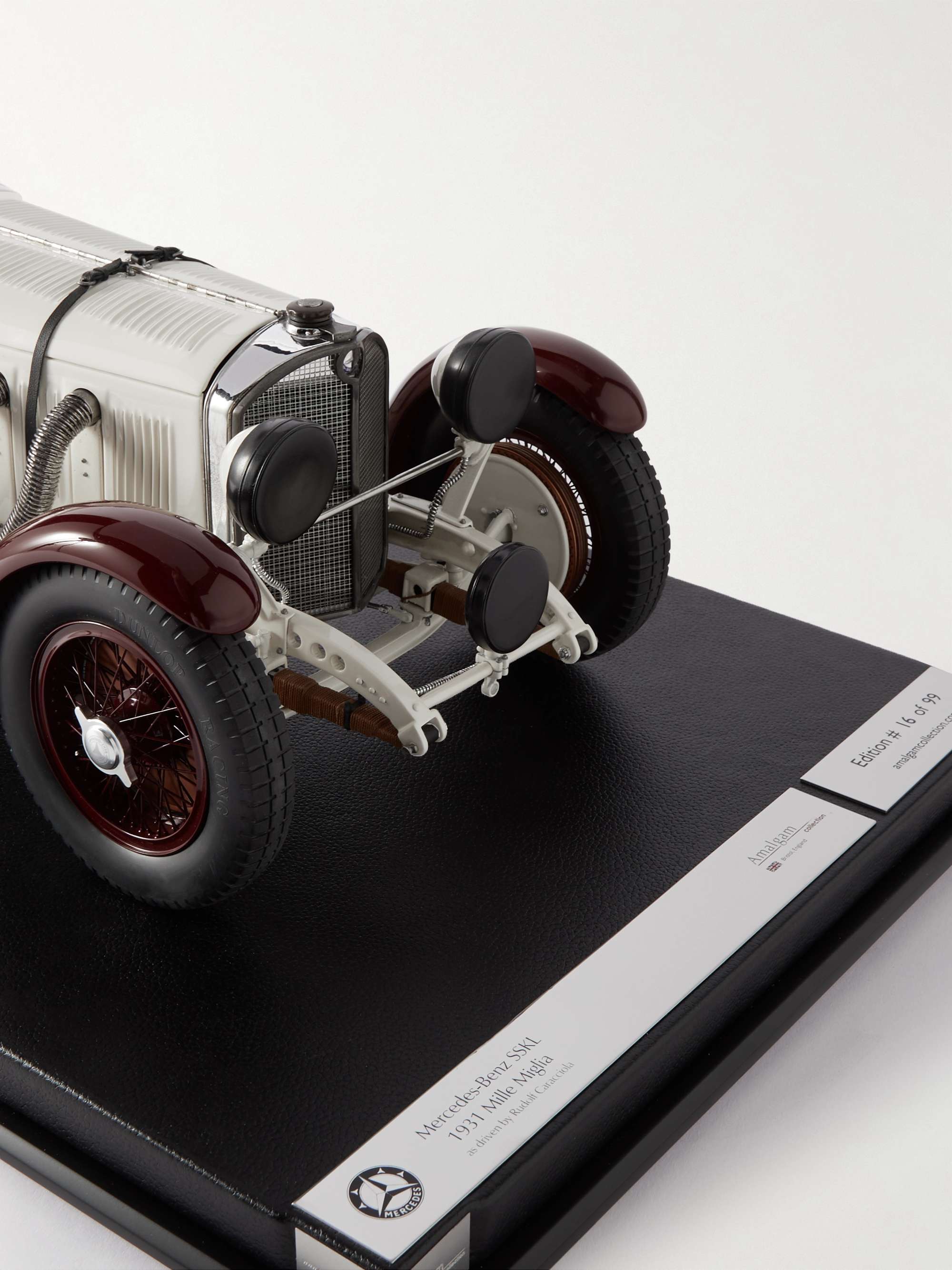 AMALGAM COLLECTION Mercedes-Benz SSKL 1:8 Model Car