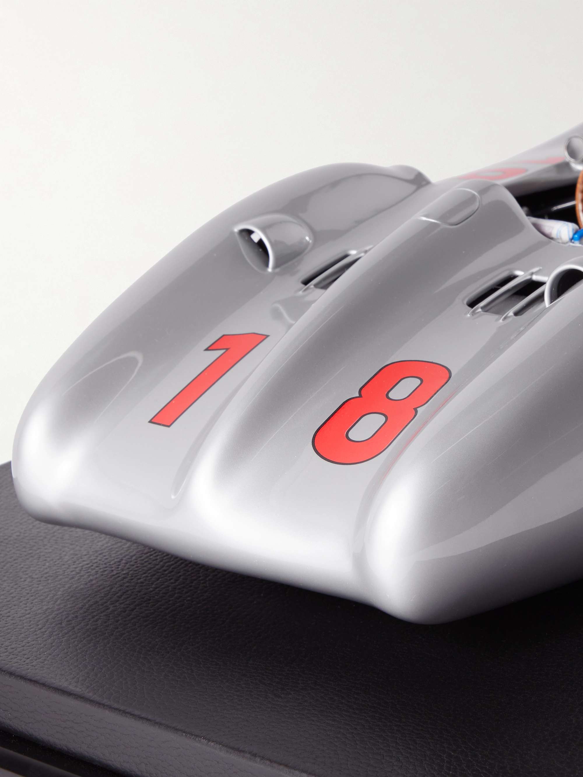 AMALGAM COLLECTION Mercedes-Benz W196 Streamliner (1954) 1:8 Model Car