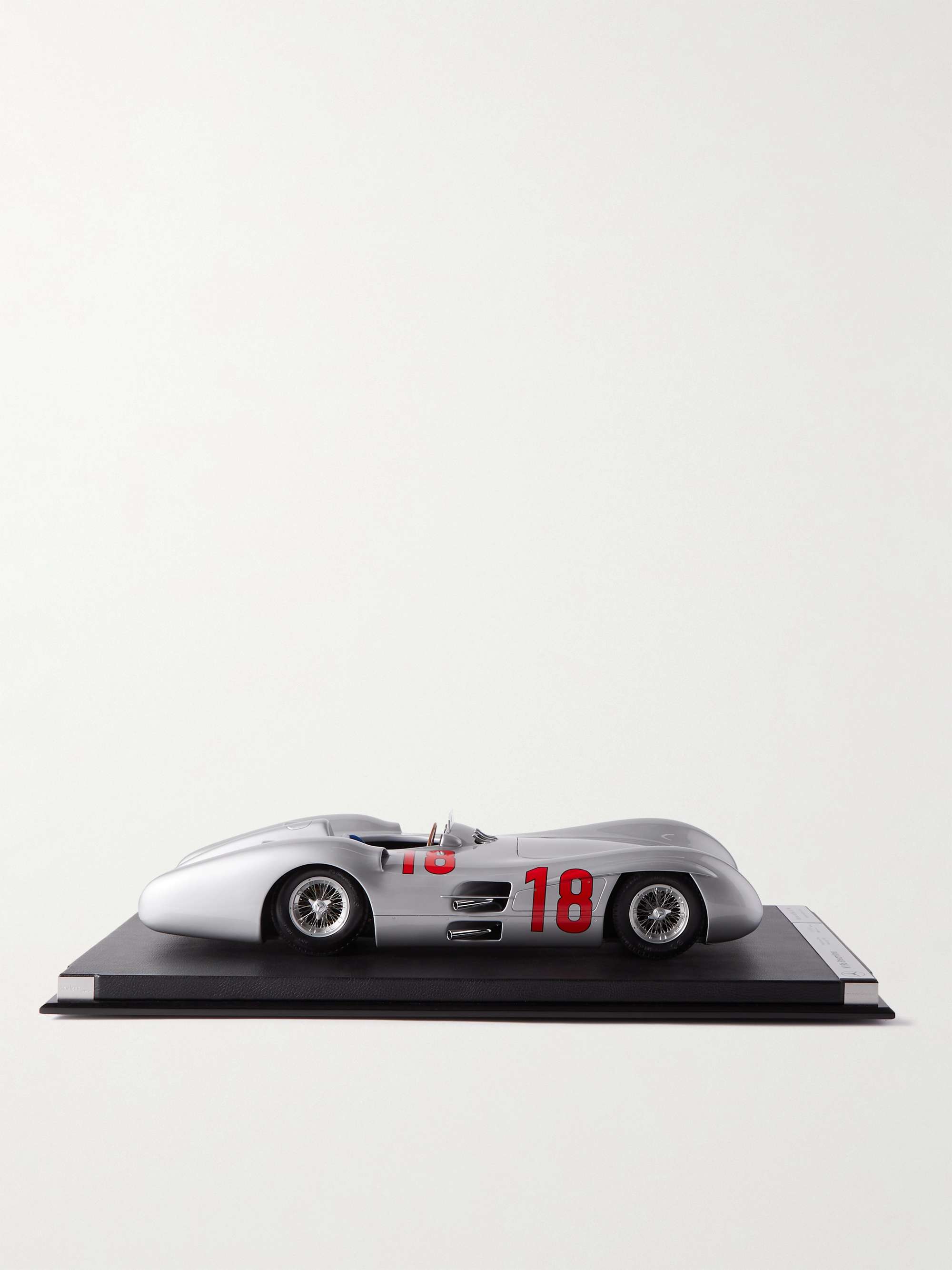 AMALGAM COLLECTION Mercedes-Benz W196 Streamliner (1954) 1:8 Model Car