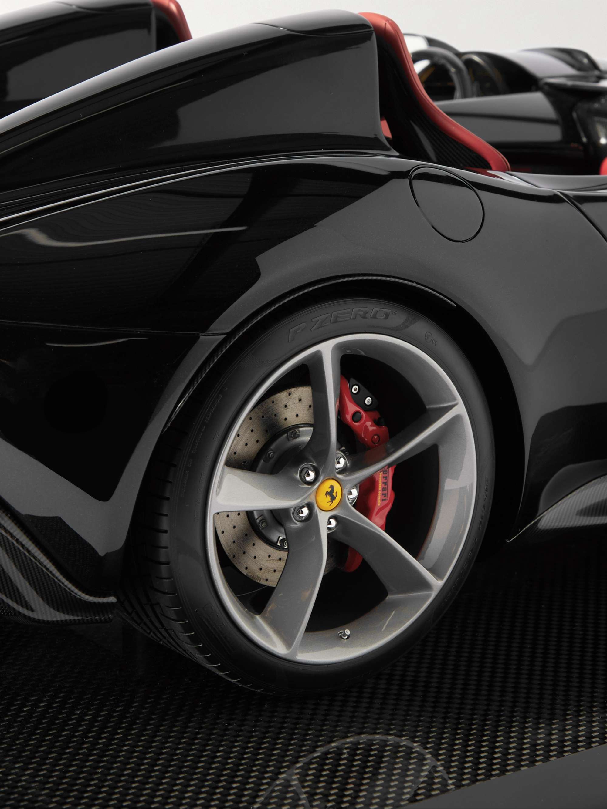 AMALGAM COLLECTION Ferrari Monza SP2 1:8 Model Car