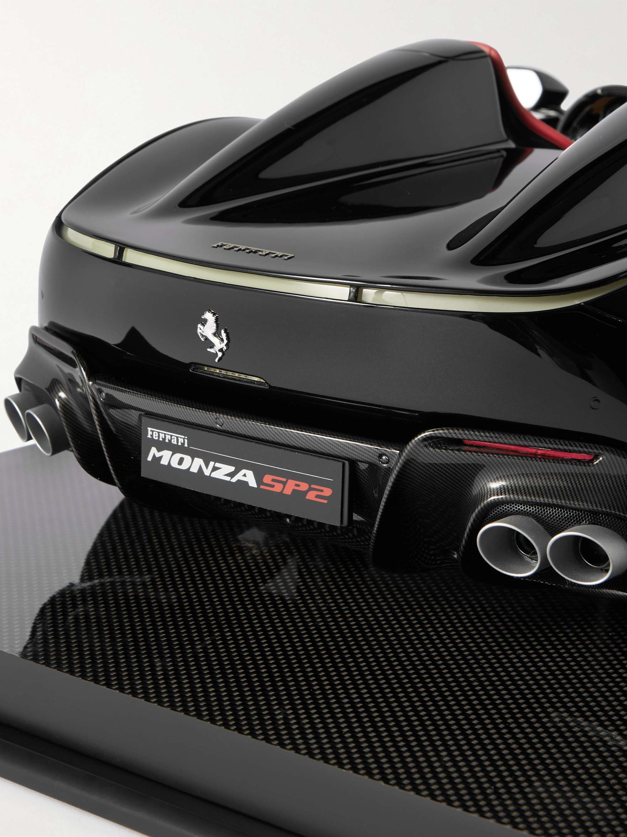 AMALGAM COLLECTION Ferrari Monza SP2 1:8 Model Car