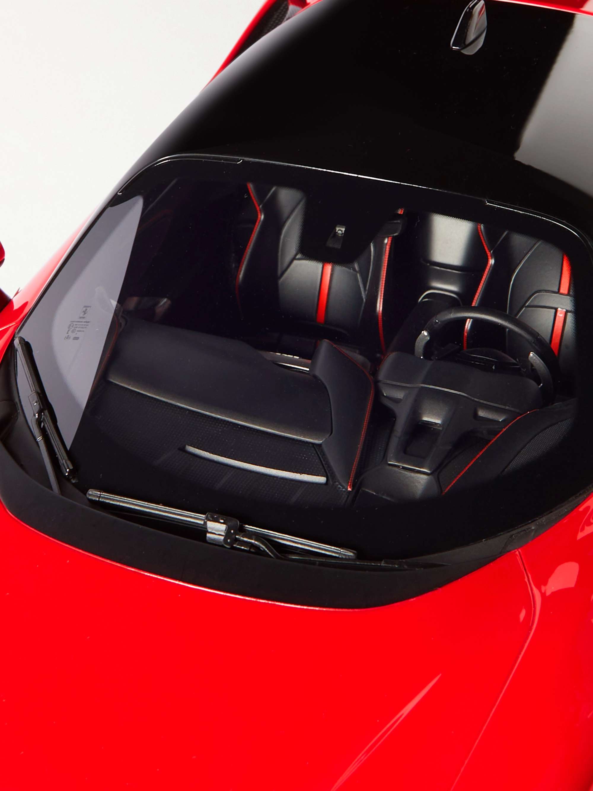 AMALGAM COLLECTION Ferrari SF90 Stradale 1:12 Model Car