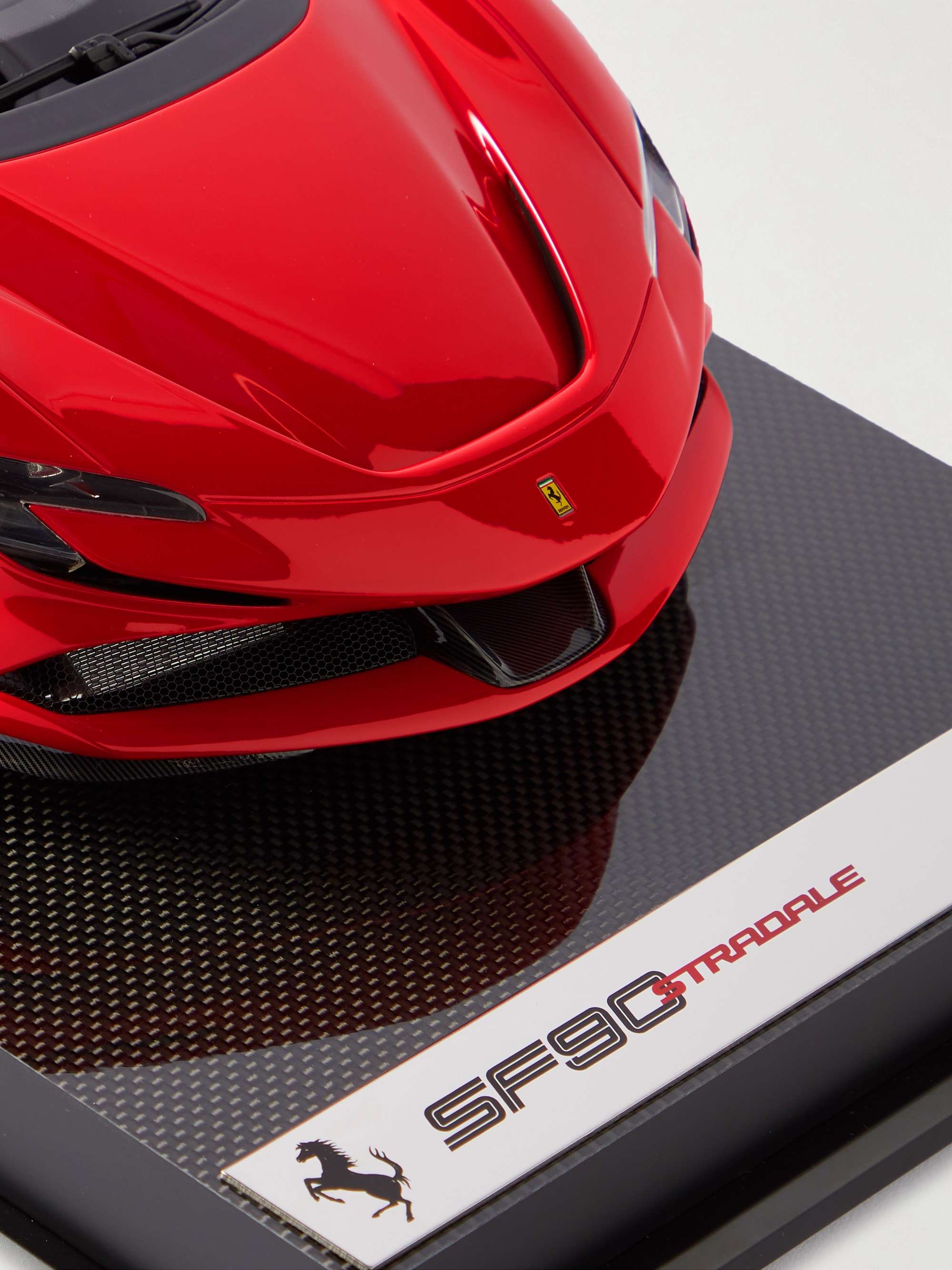 AMALGAM COLLECTION Ferrari SF90 Stradale 1:12 Model Car