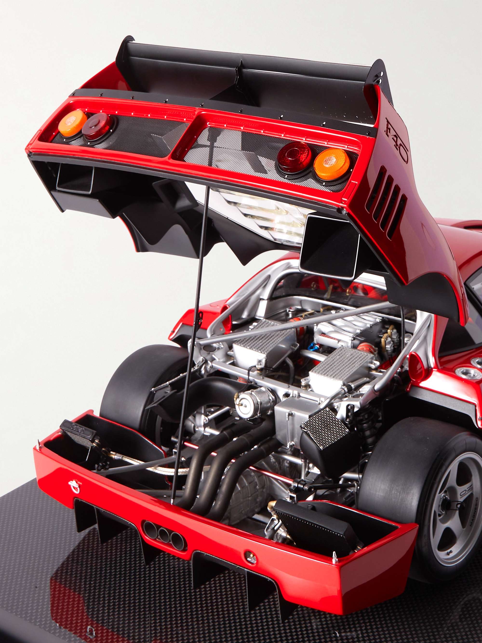 セブンイレブン 冬ギフト 2024 Competizione F40 Ferrari COLLECTION AMALGAM 1:8 Car Model 乗用車