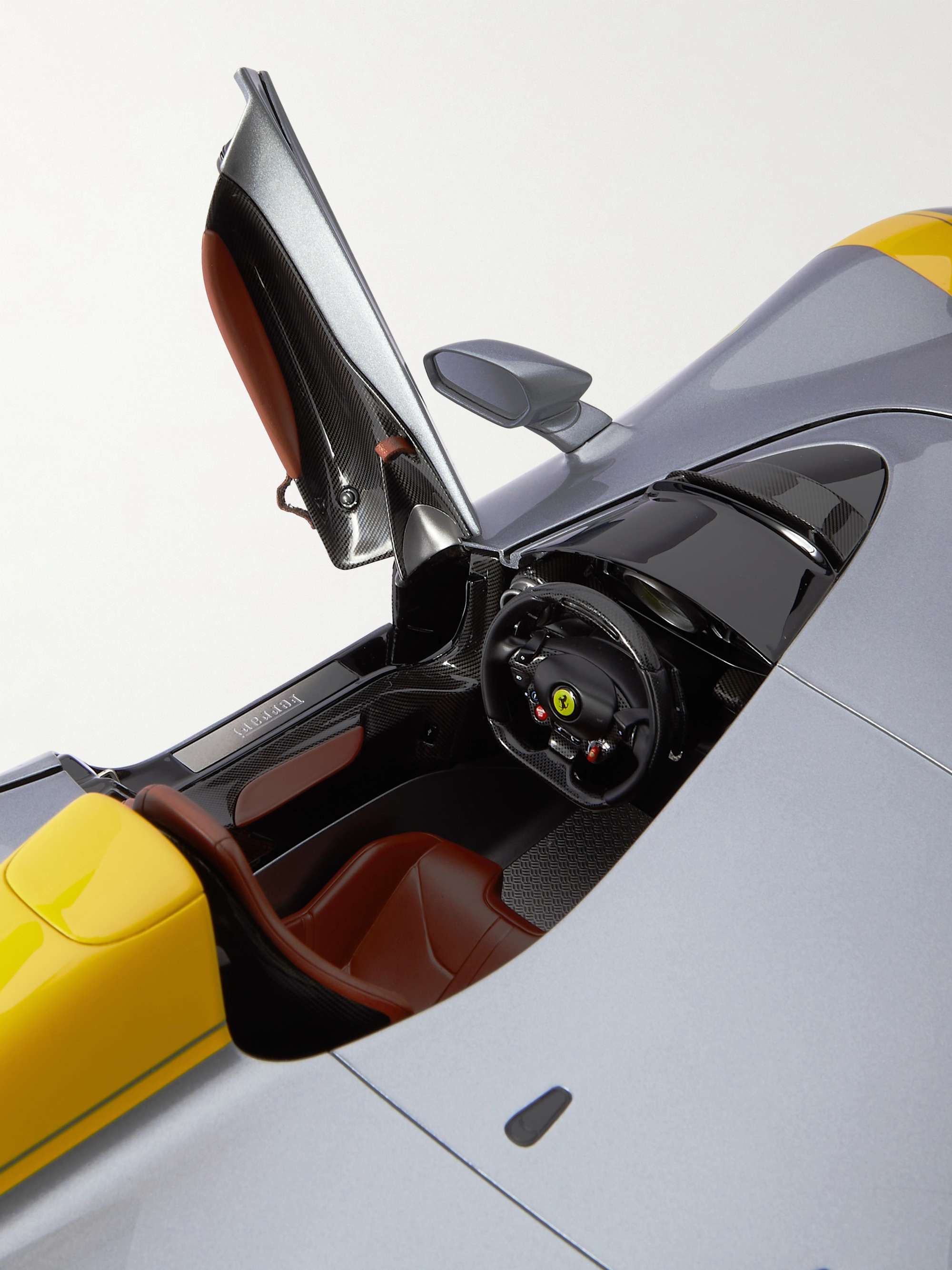 AMALGAM COLLECTION Ferrari Monza SP1 1:8 Model Car