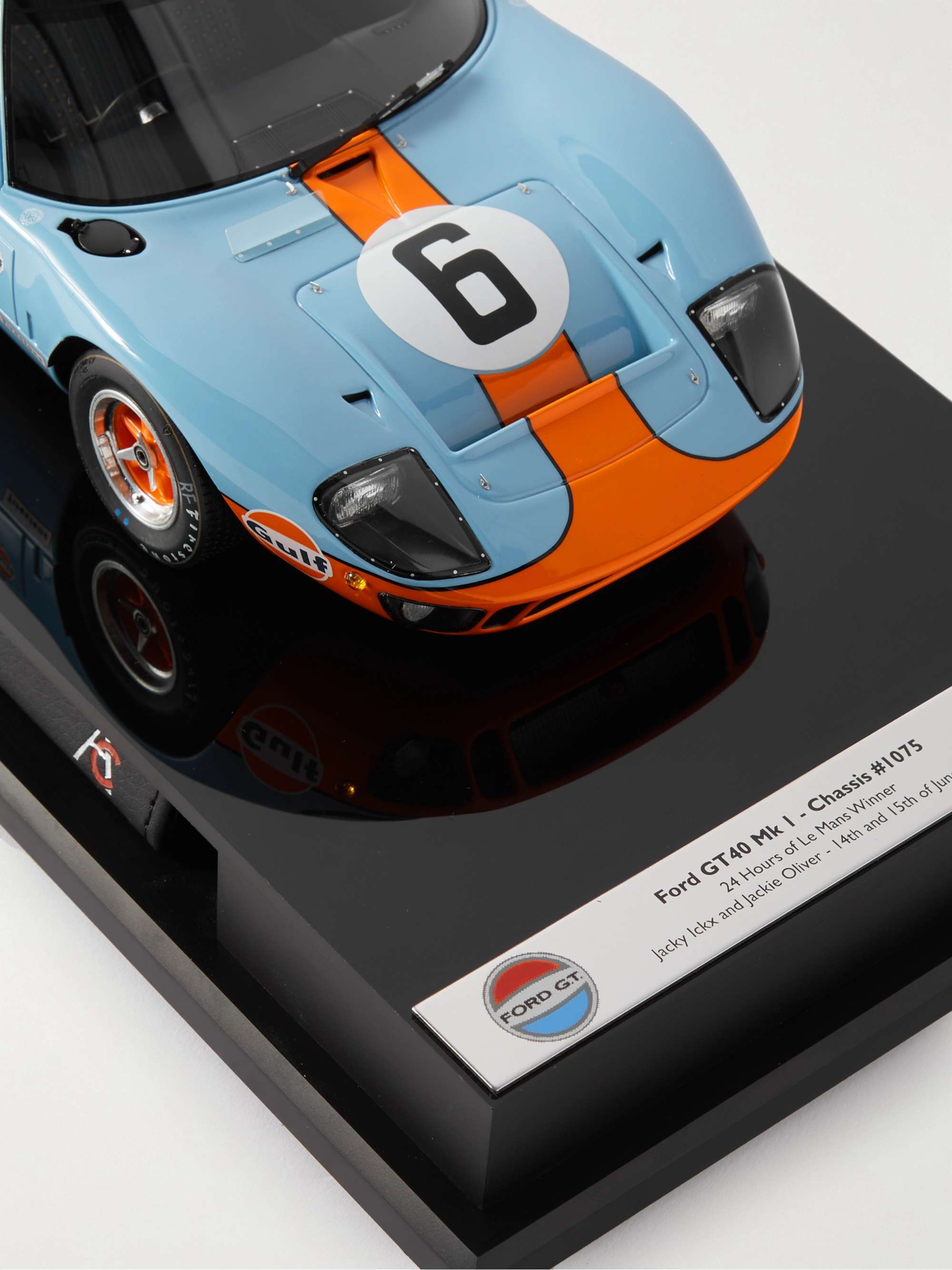 AMALGAM COLLECTION Ford GT40 LeMans (1969) 1:18 Model Car