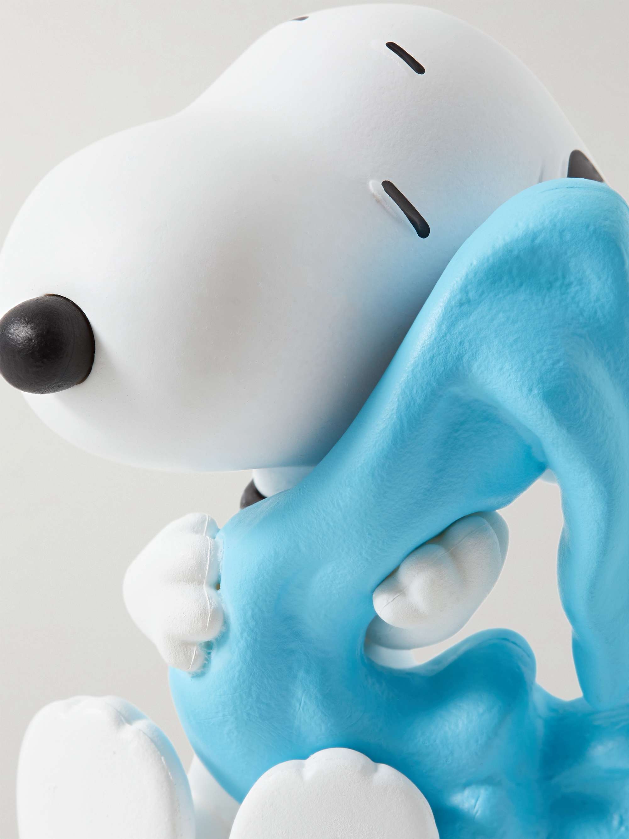 MEDICOM Ultra Detail Figure Peanuts Series 12: Snoopy with Linus' Blanket