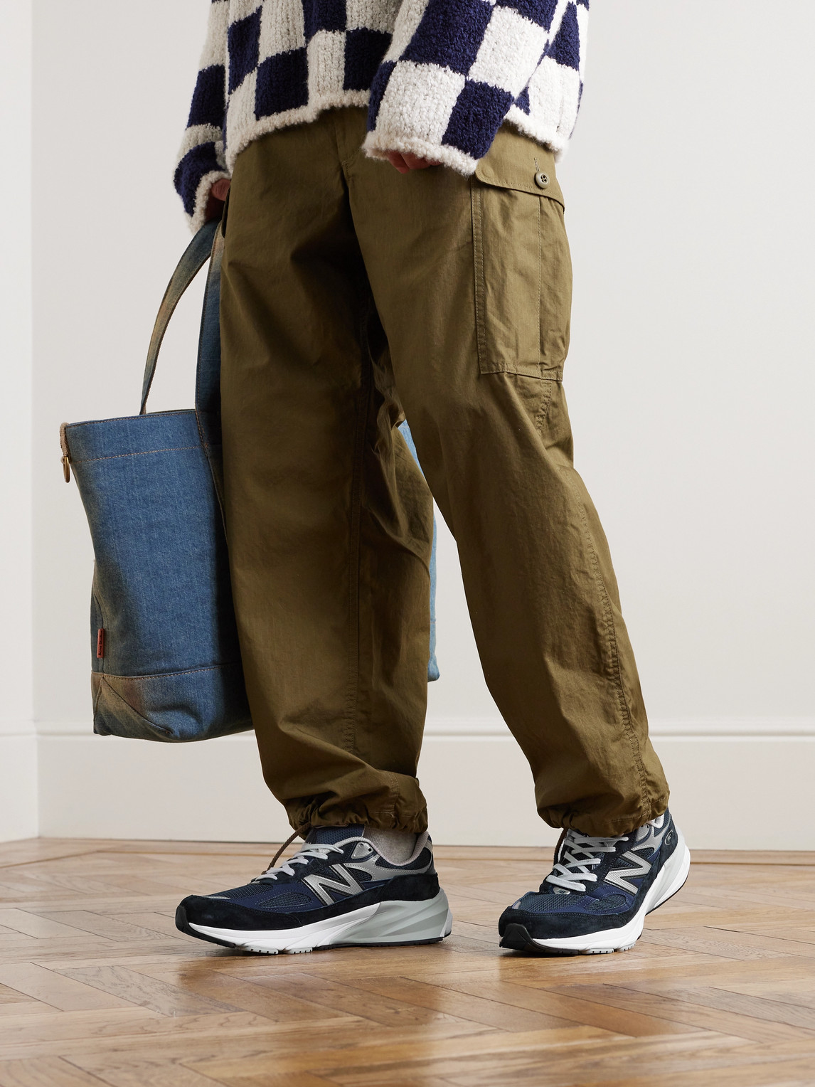 New Balance Printed Suede Mesh Sneakers With Cushioned Sole In Blue