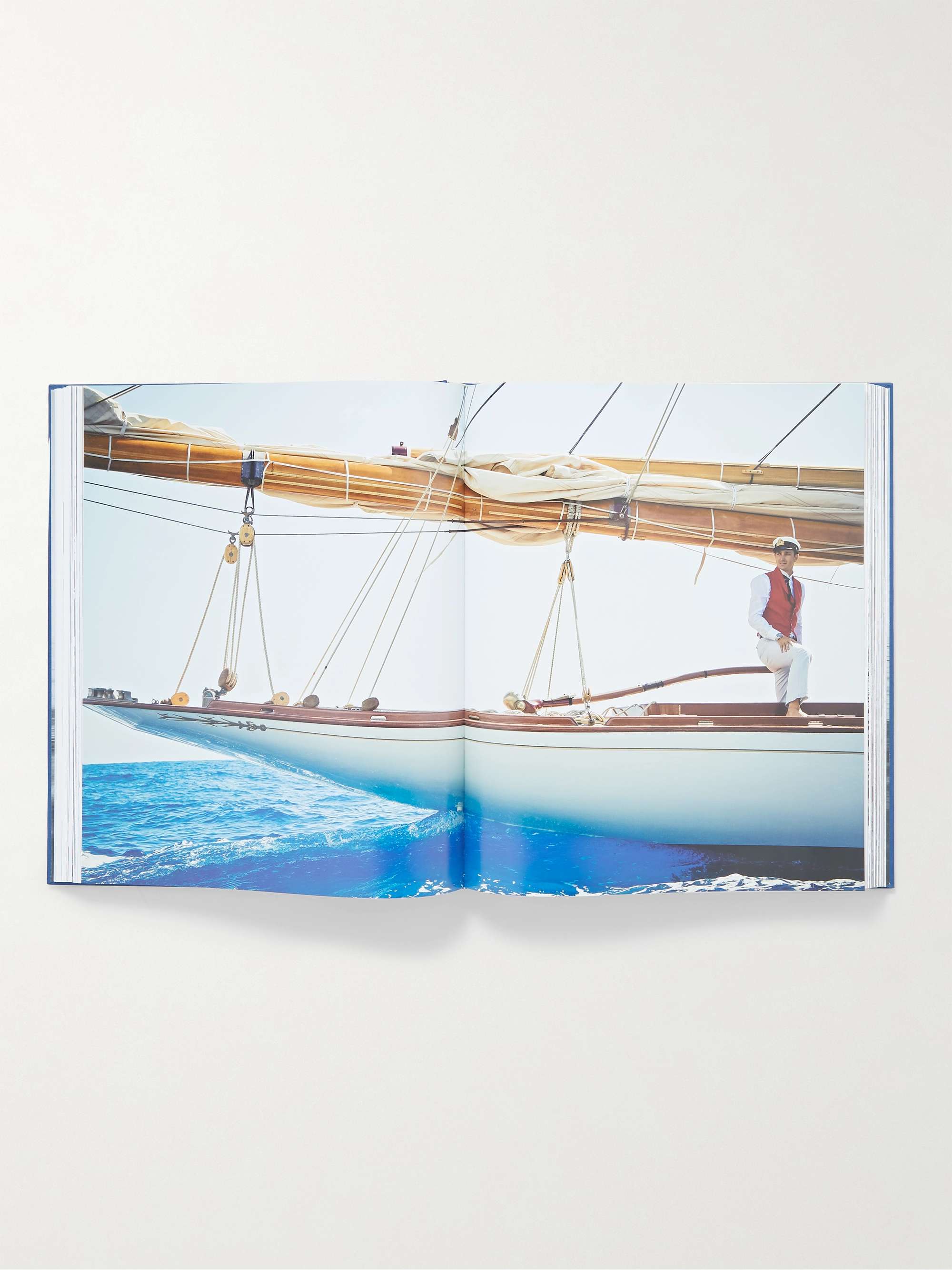 ASSOULINE كتاب مجلد Yachts: The Impossible Collection