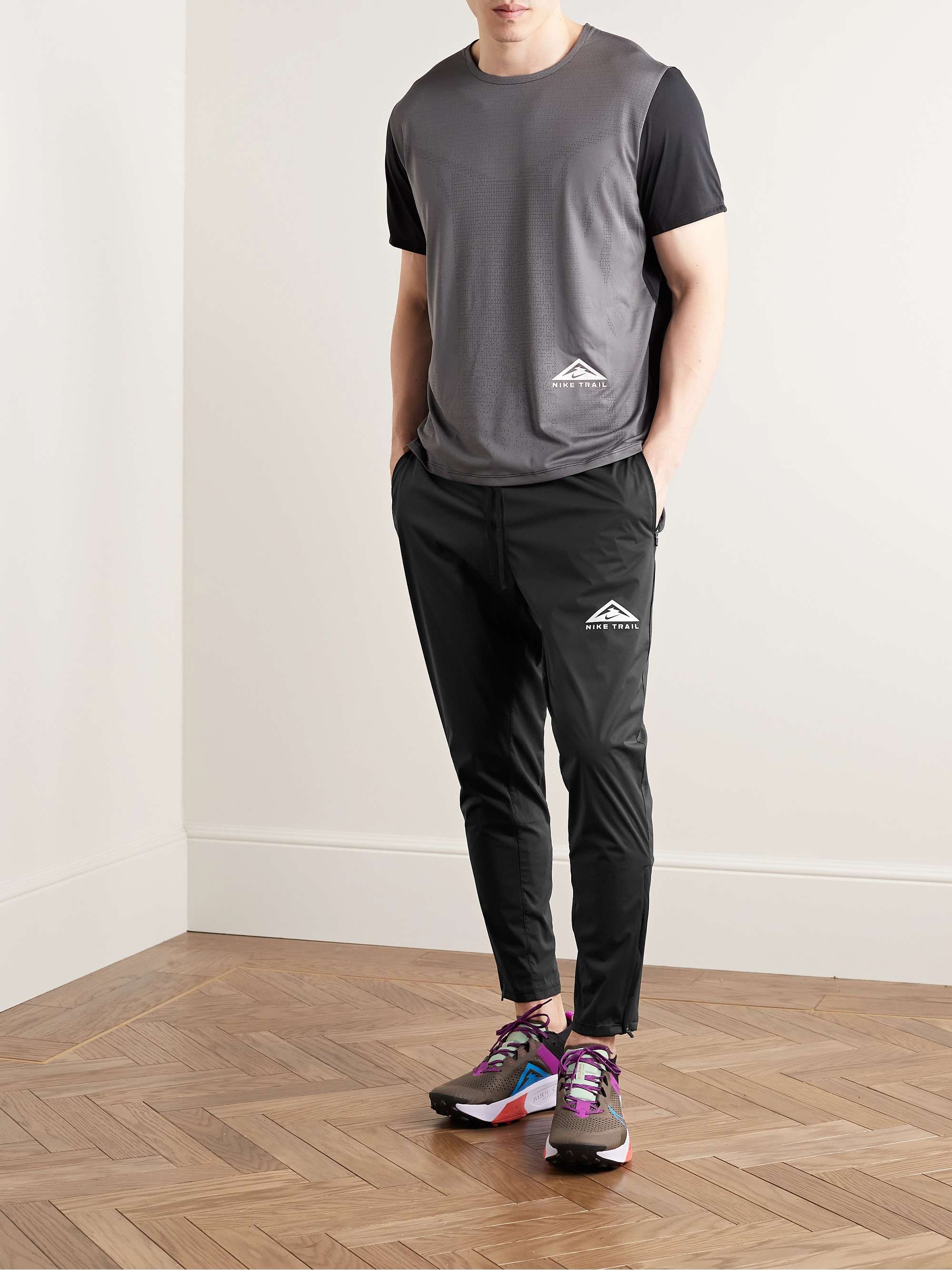 Nike / Men's Essential Woven Running Pants