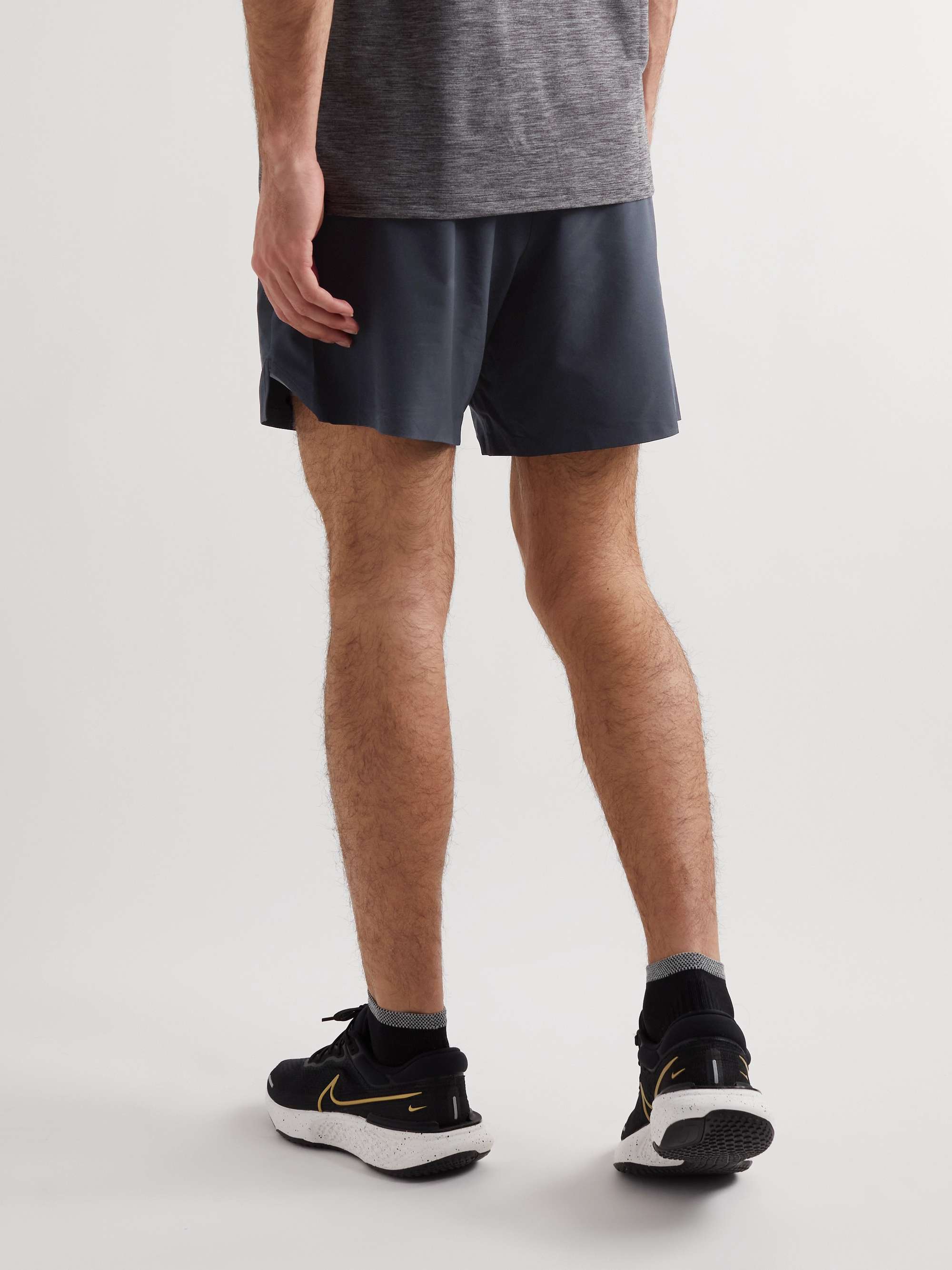 2XU Motion Straight-Leg Stretch-Shell Shorts