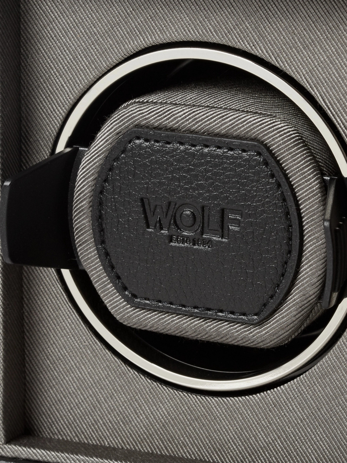 Shop Wolf Cub Pebble-grain Vegan Leather Watch Winder In Black