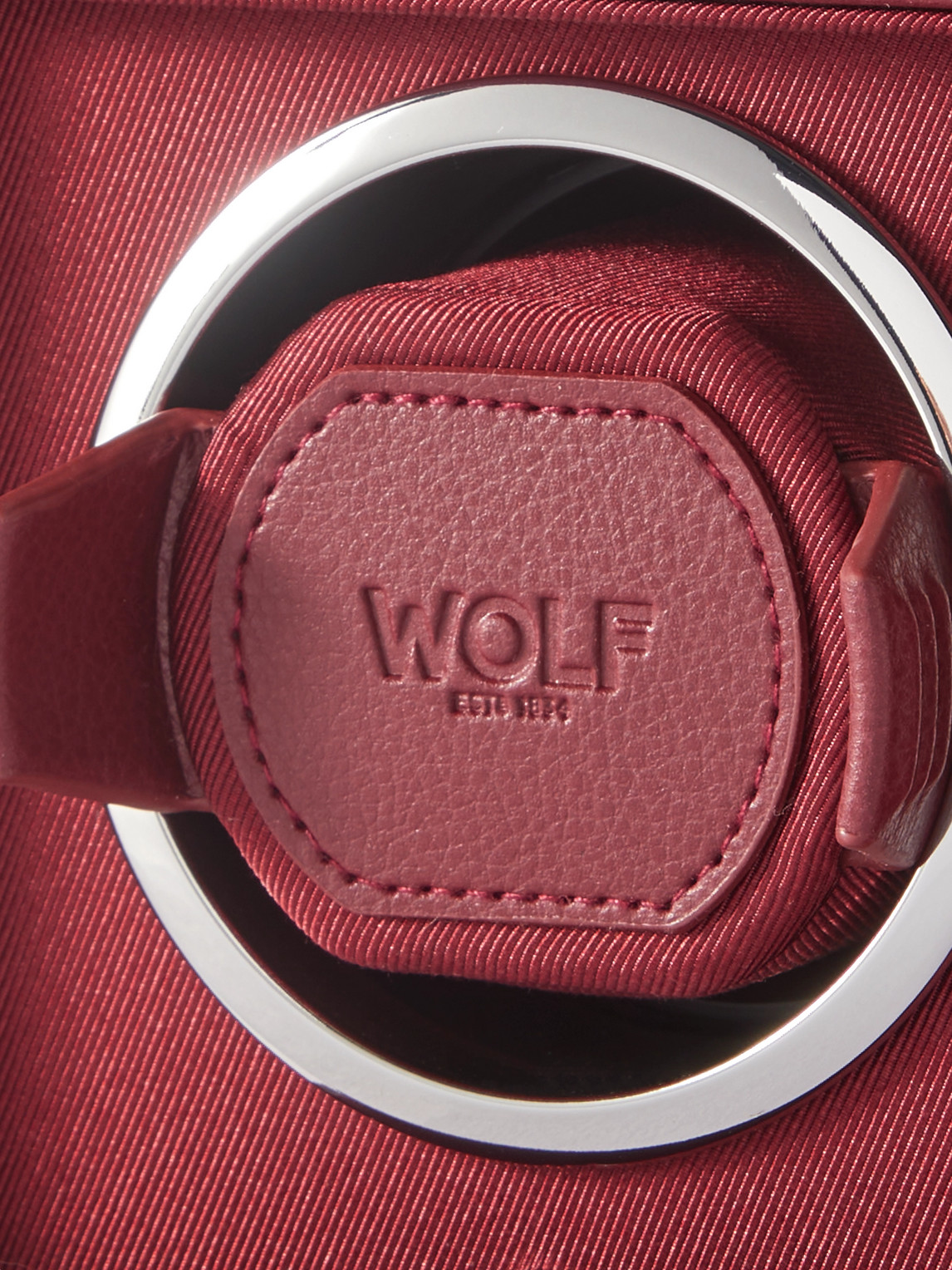 Shop Wolf Cub Pebble-grain Vegan Leather Watch Winder In Red