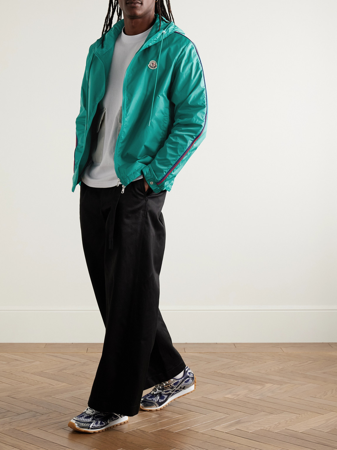 Moncler Hattab Casual Jacket In Green
