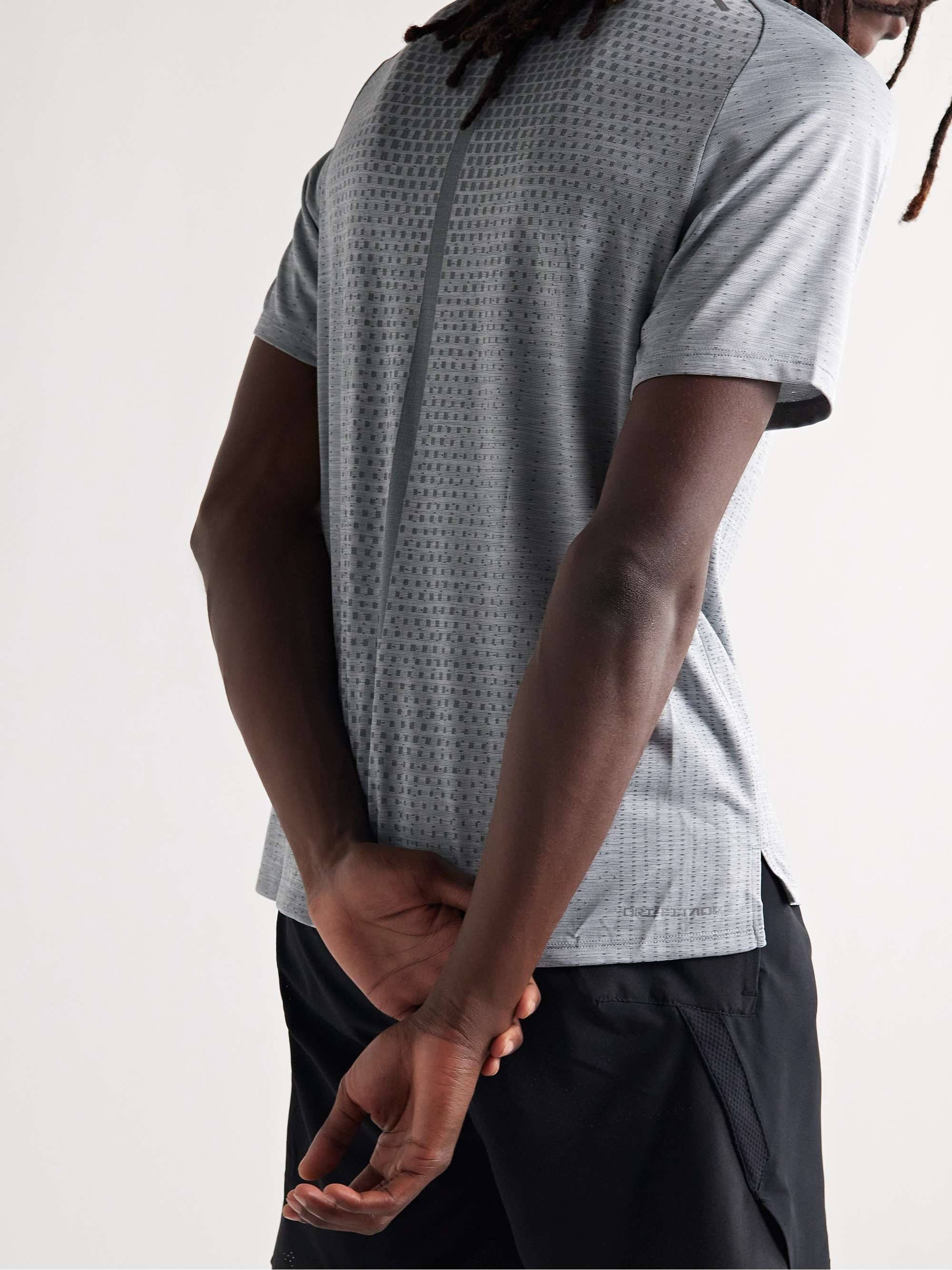 NIKE RUNNING Slim-Fit Dri-FIT ADV T-Shirt