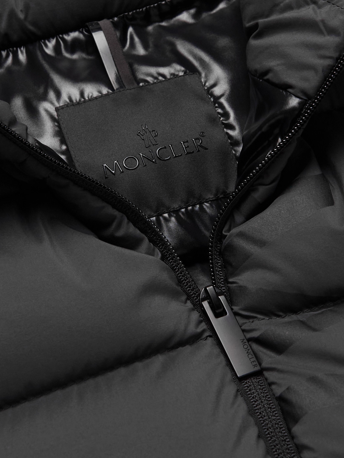 Moncler Logo-print Quilted Nylon Down Gilet In Gray