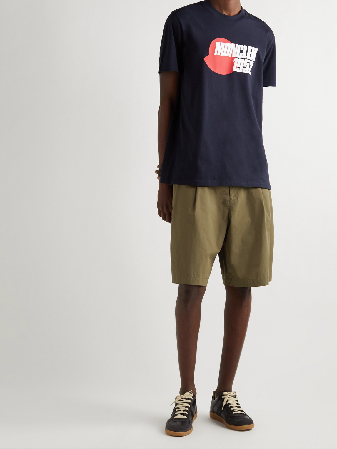 Moncler Genius 2 Moncler 1952 Straight-leg Pleated Cotton-poplin Shorts In Brown