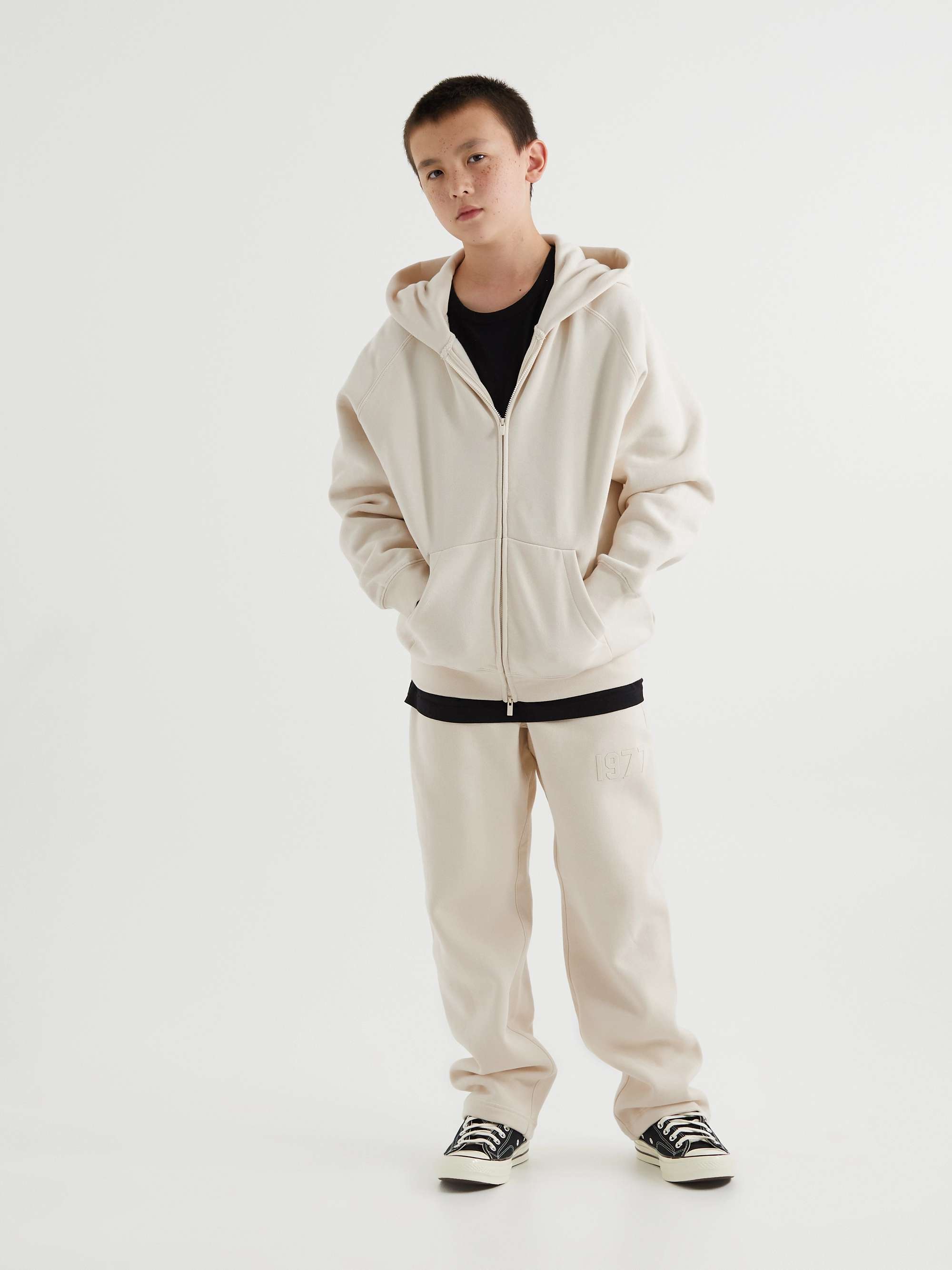 essential hoodie with zipper