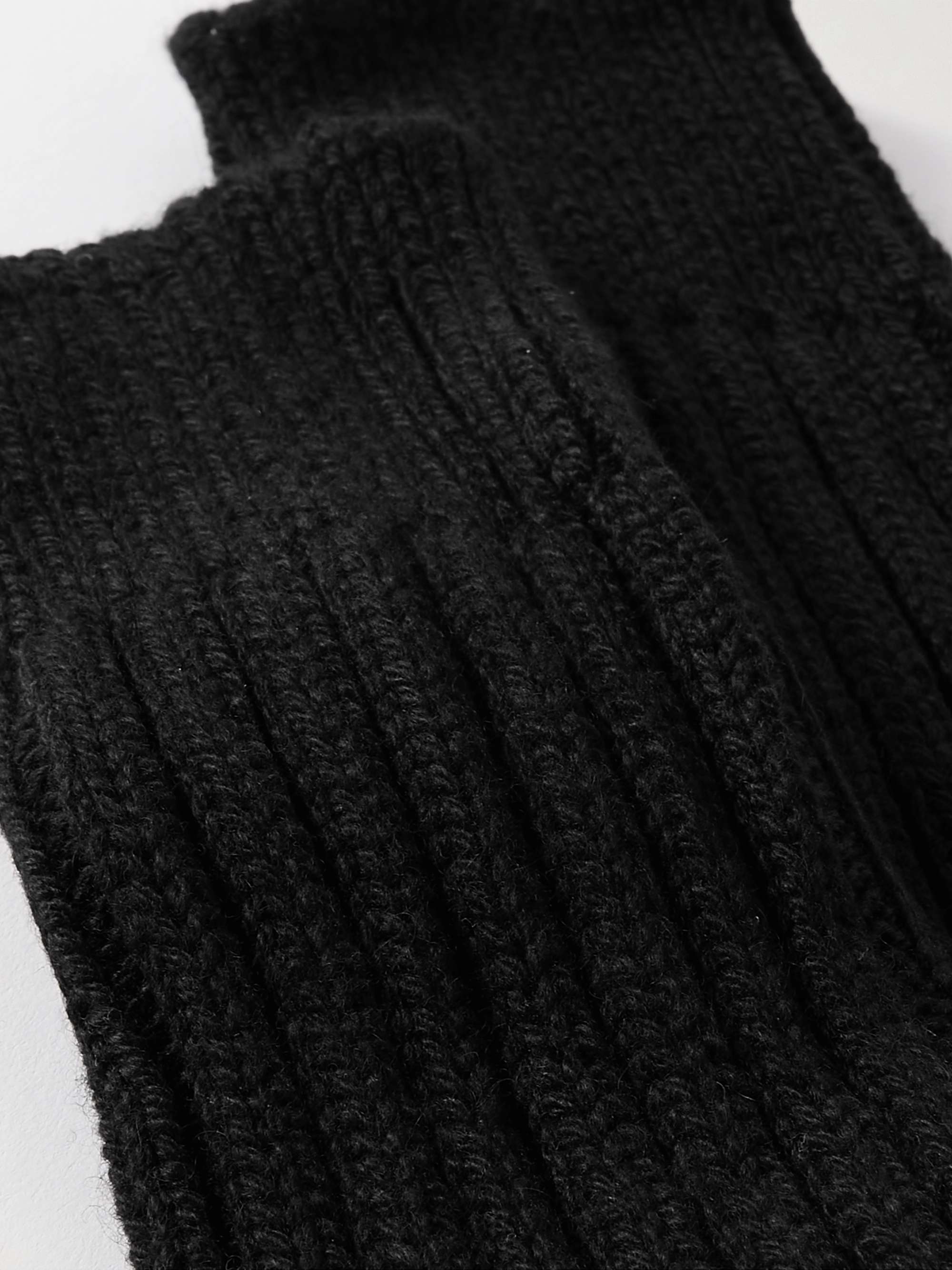THE ELDER STATESMAN Yosemite Ribbed Cashmere Socks