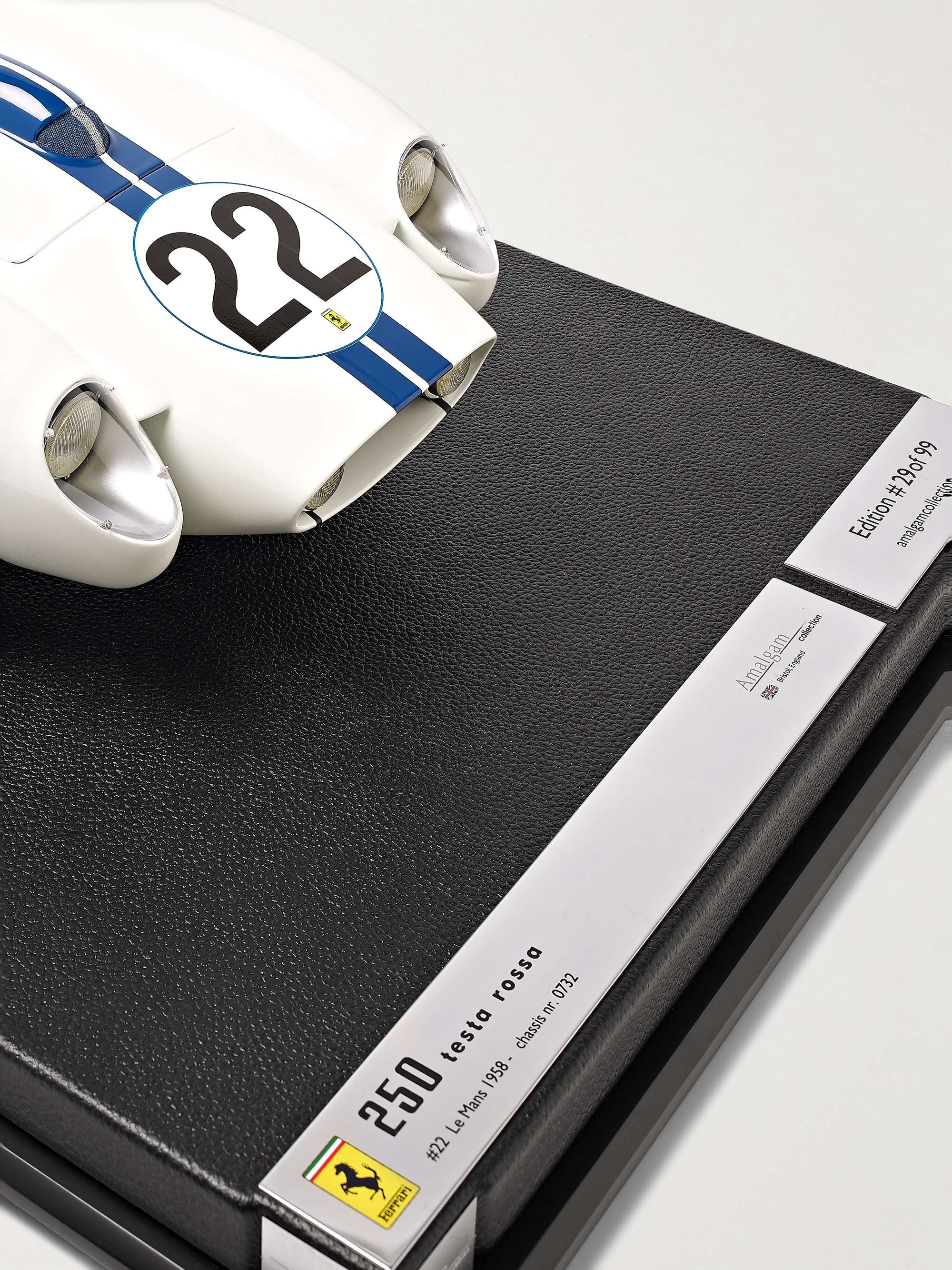AMALGAM COLLECTION Limited Edition Jaguar E-Type Series 1 1:8 Model Car