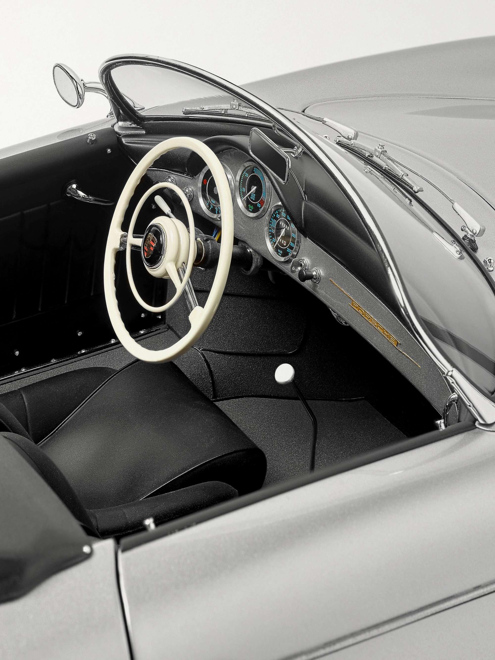 AMALGAM COLLECTION Porsche 356A Speedster 1958 1:8 Model Car