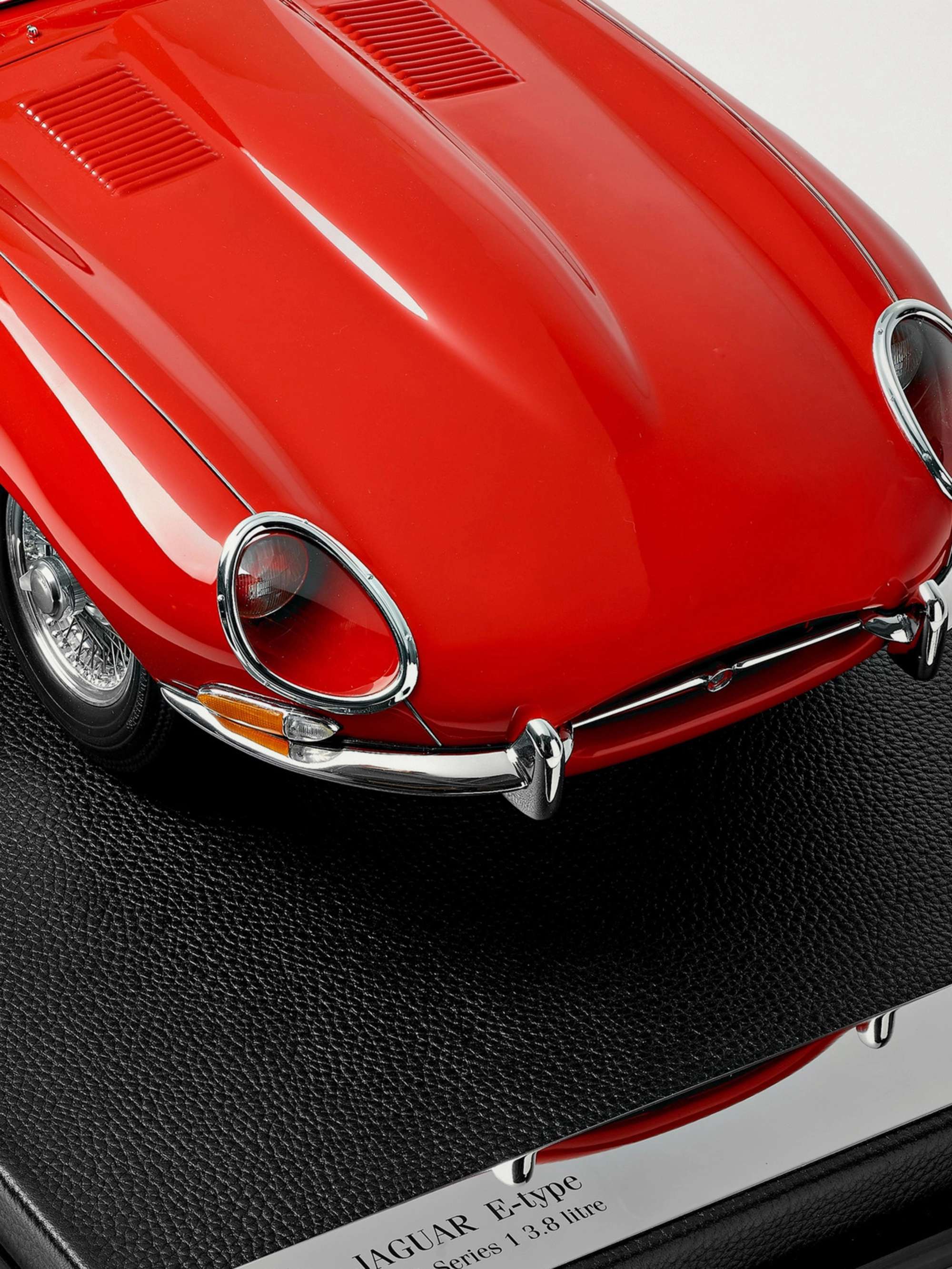 AMALGAM COLLECTION Limited Edition Jaguar E-Type Series 1 1:8 Model Car