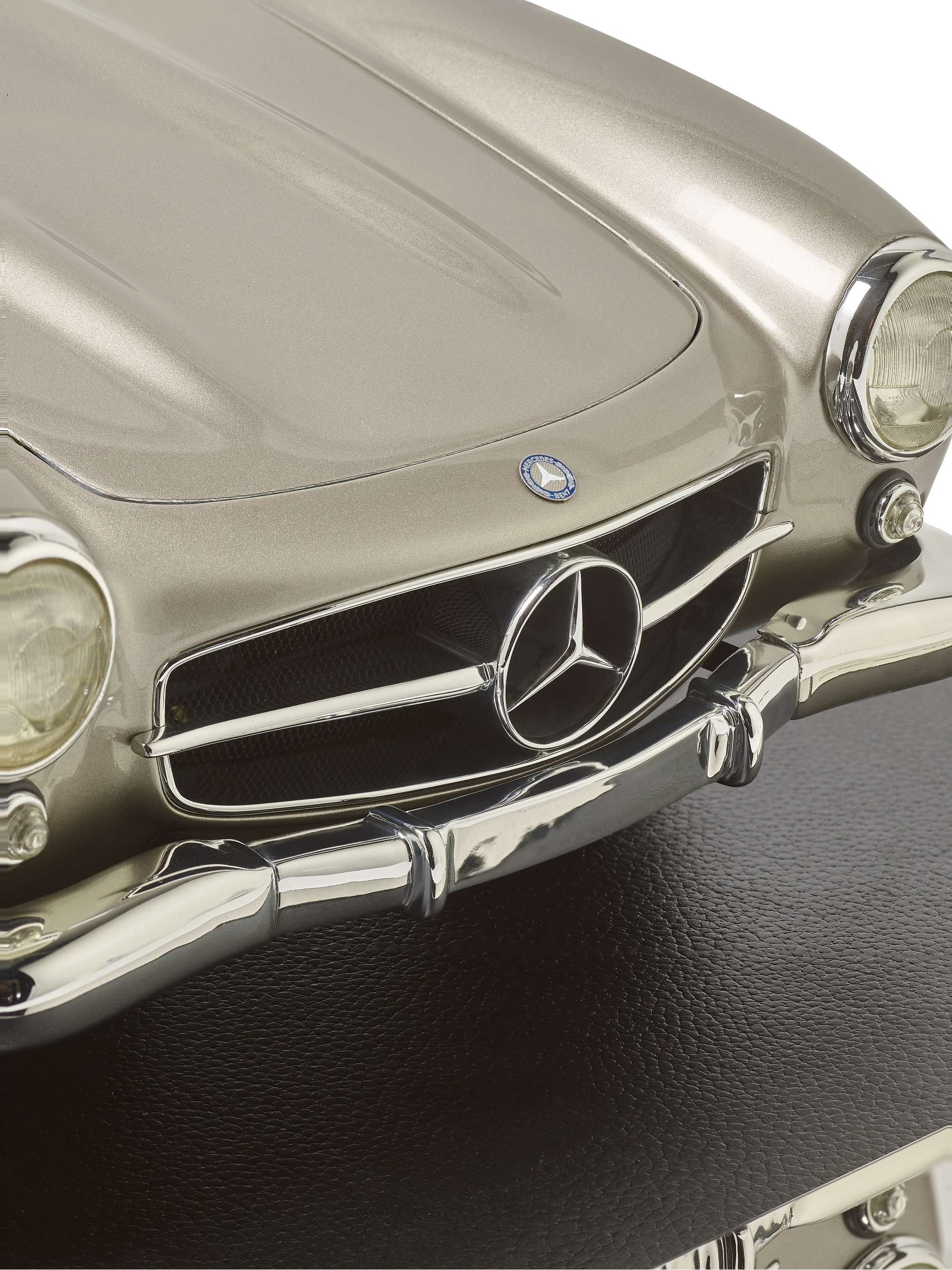AMALGAM COLLECTION Limited Edition Jaguar E-Type Series 1 1:8 Model Car