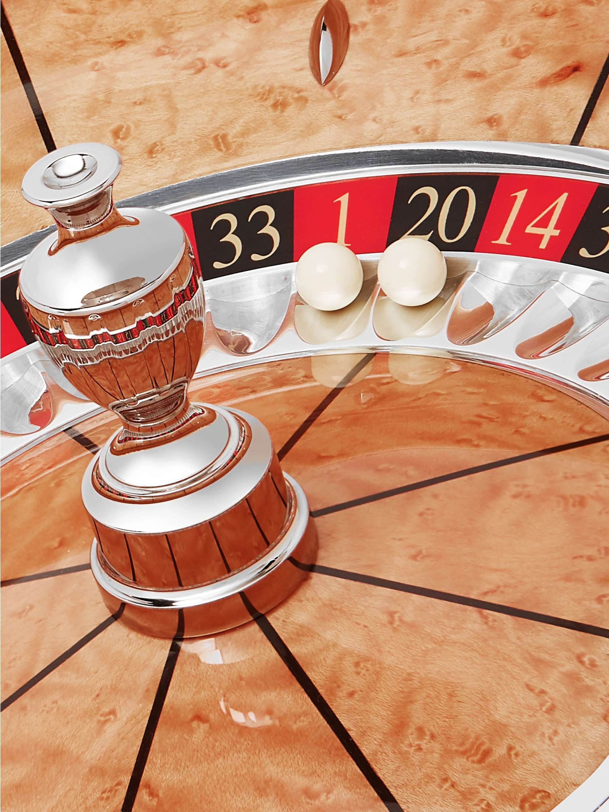 WILLIAM & SON Maple Veneer Roulette Wheel