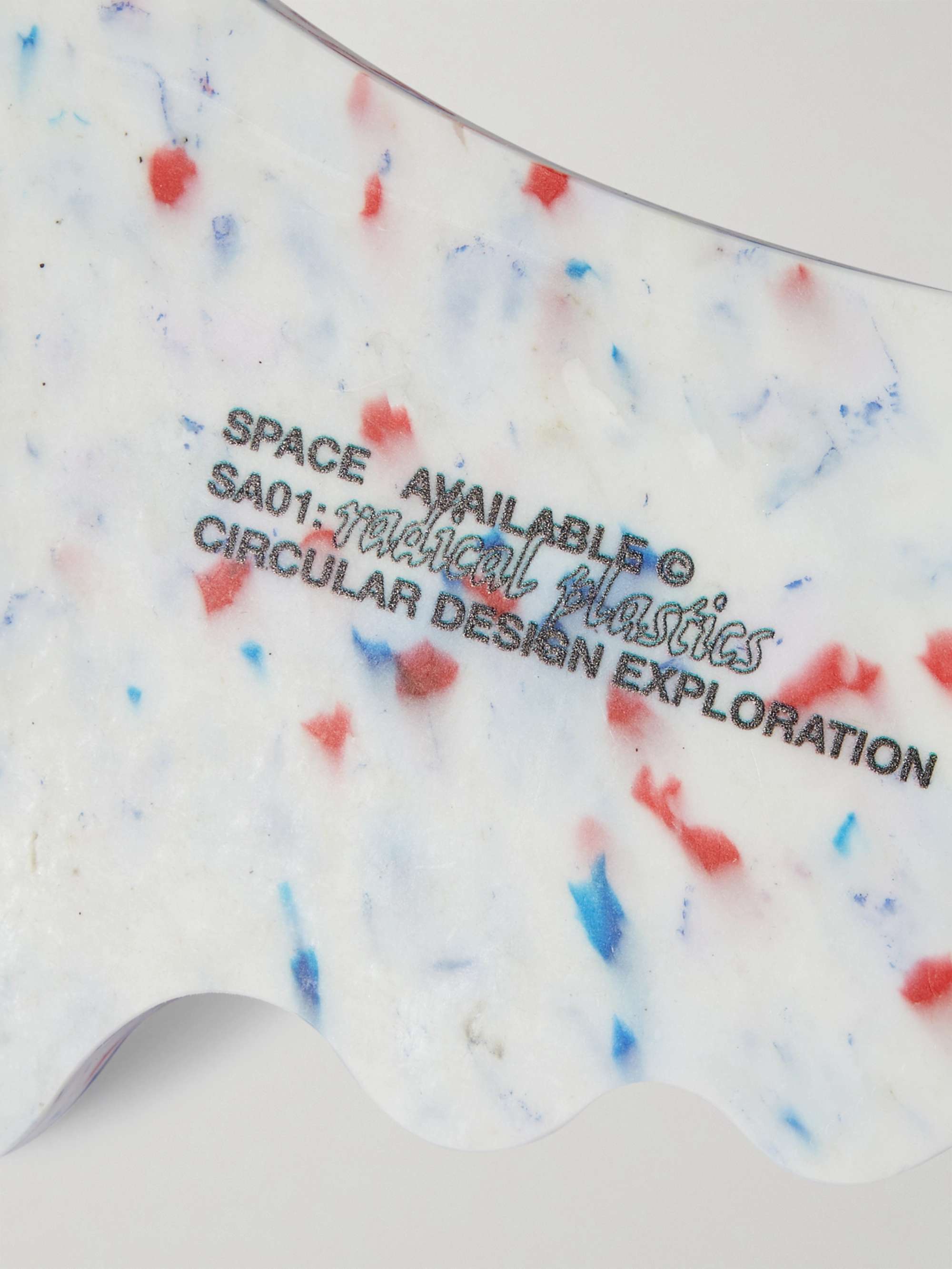 SPACE AVAILABLE Marble-Effect Recycled Plastic Tray