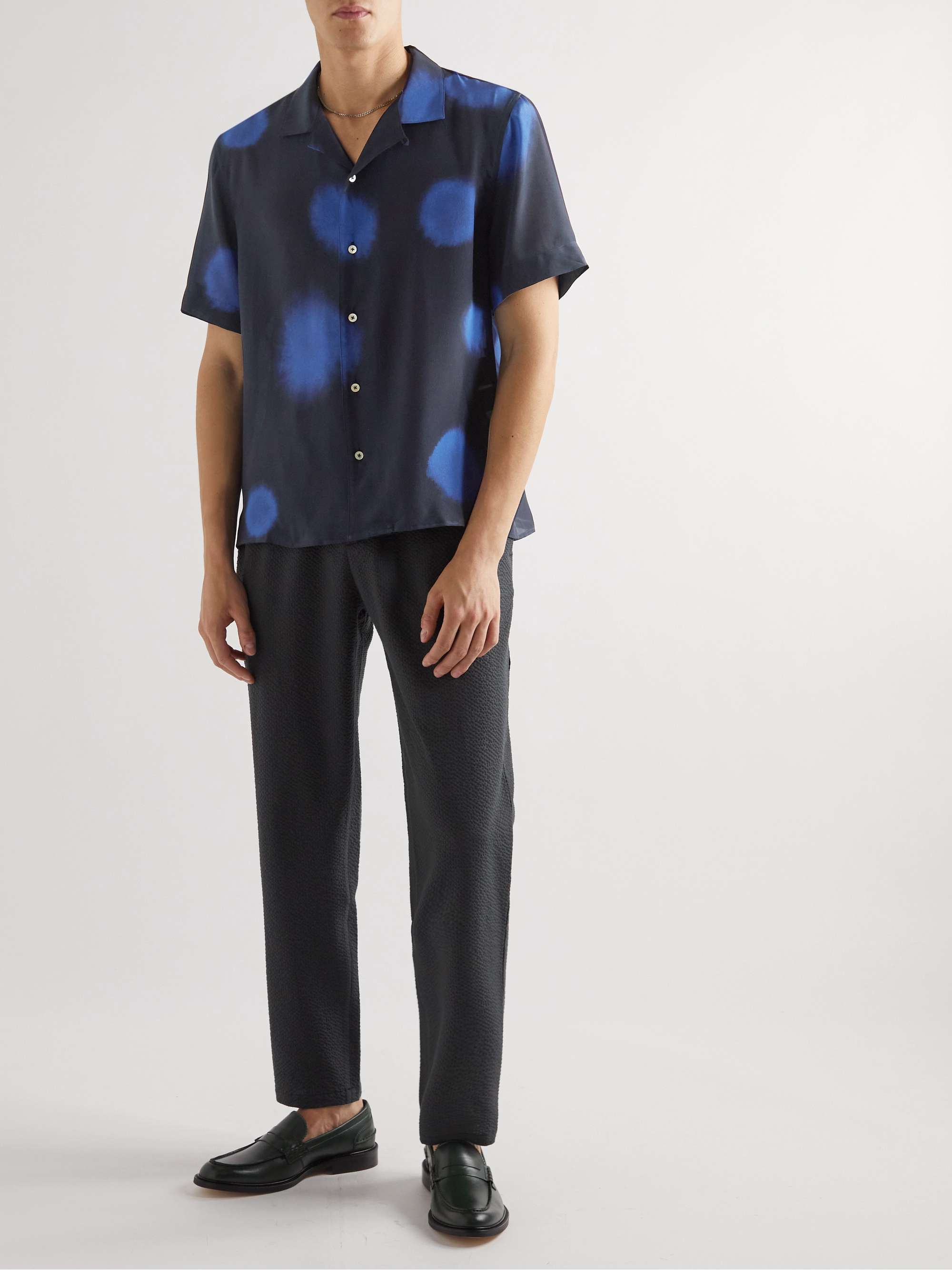 A KIND OF GUISE Gioia Convertible-Collar Printed Silk-Satin Shirt