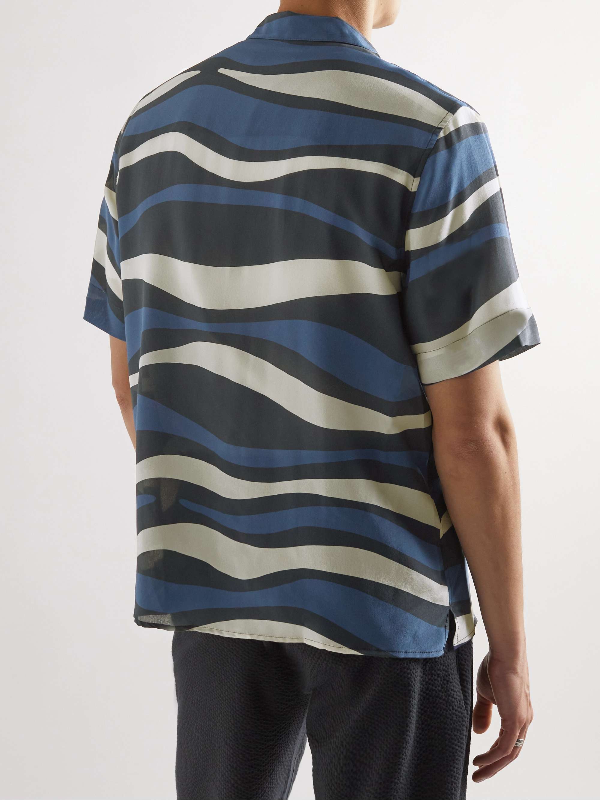 A KIND OF GUISE Gioia Convertible-Collar Printed Silk-Satin Shirt