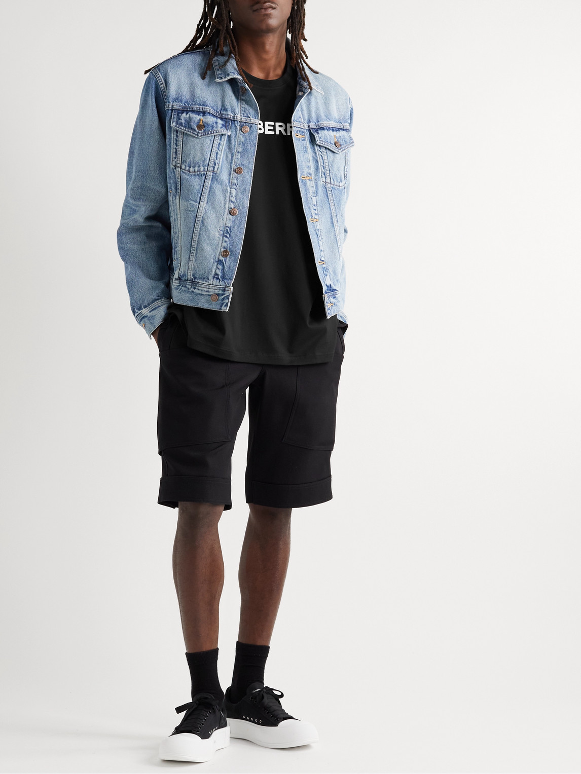 Burberry The Cotton T-shirt Is The Perfect Compromise Between Luxury And Basic Wear In Black