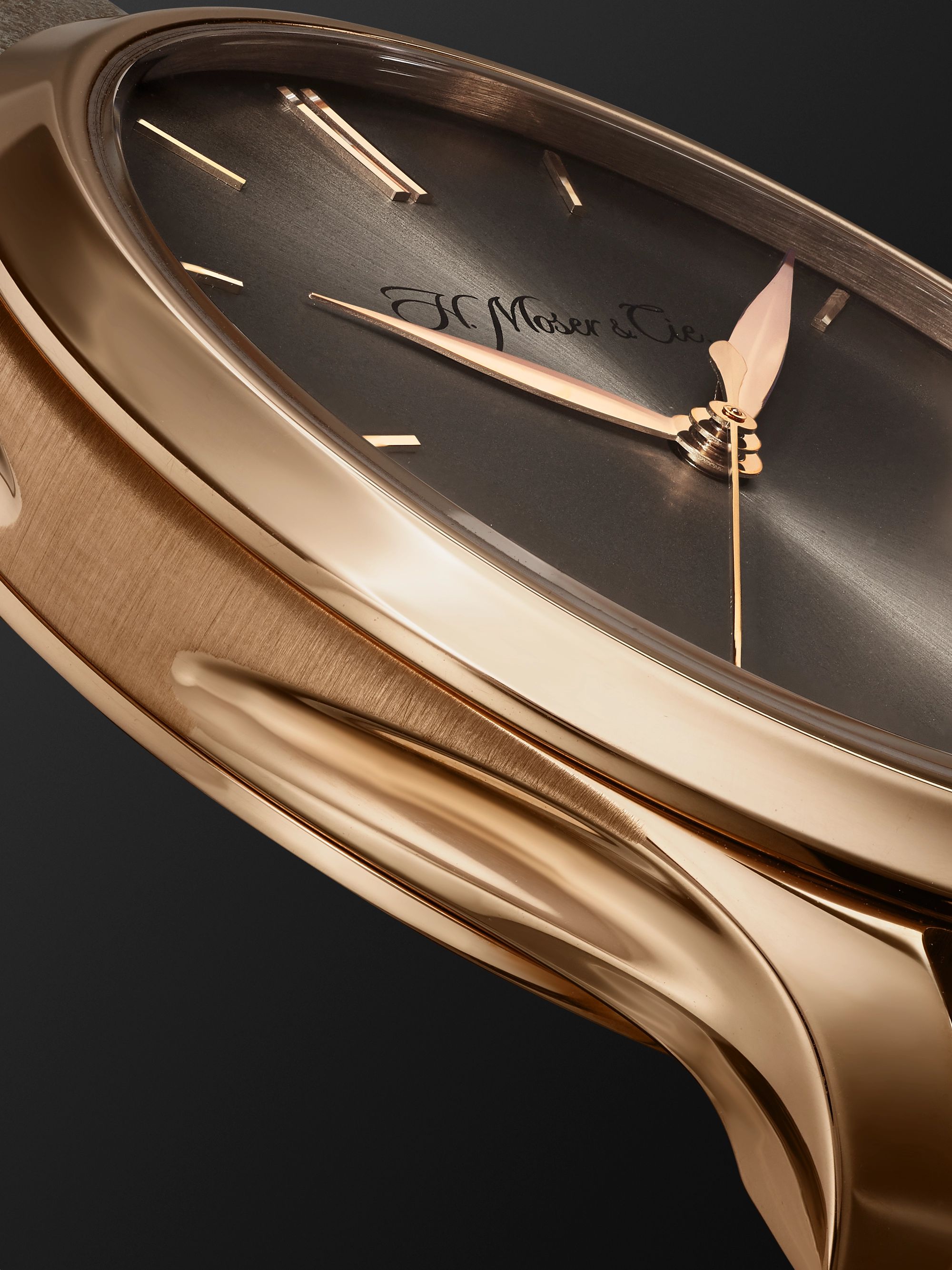H. MOSER & CIE. Endeavour Perpetual Centre Seconds Automatic 40mm 18-Karat Red Gold and Leather Watch, Ref. No. 1200-0400