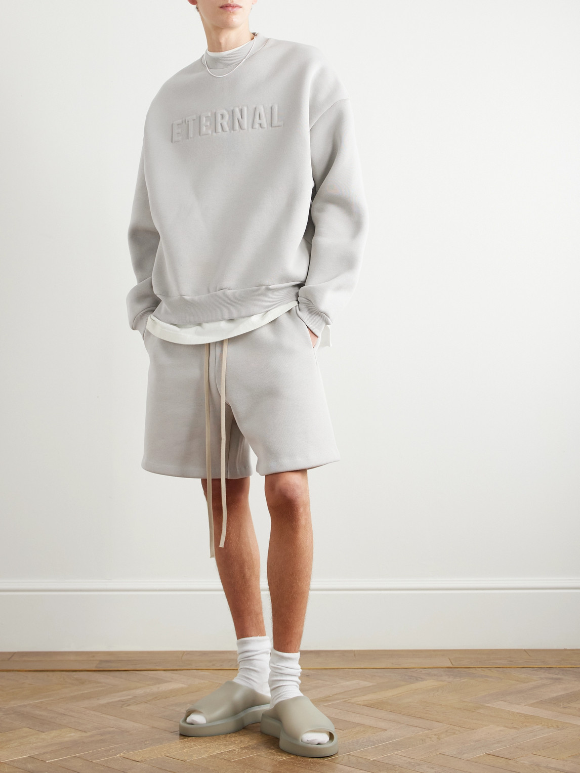 Fear Of God Drawstring Label Shorts In Gray