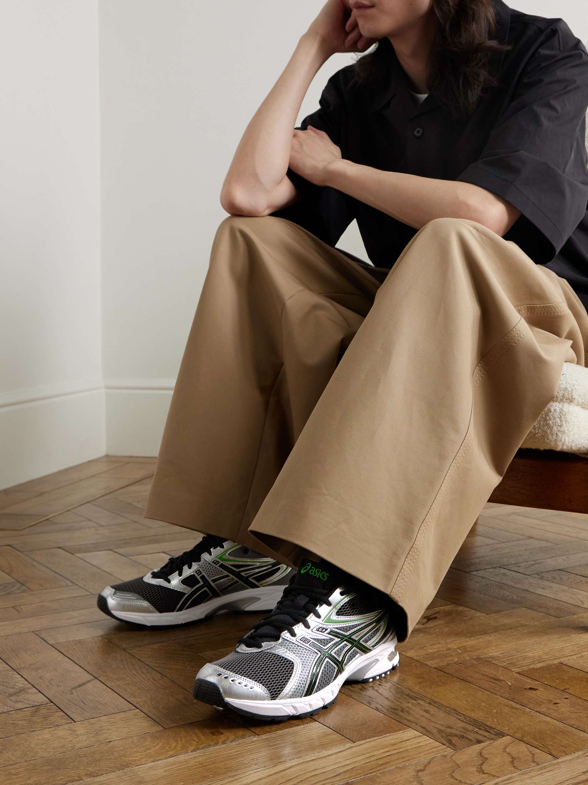 ASICS 