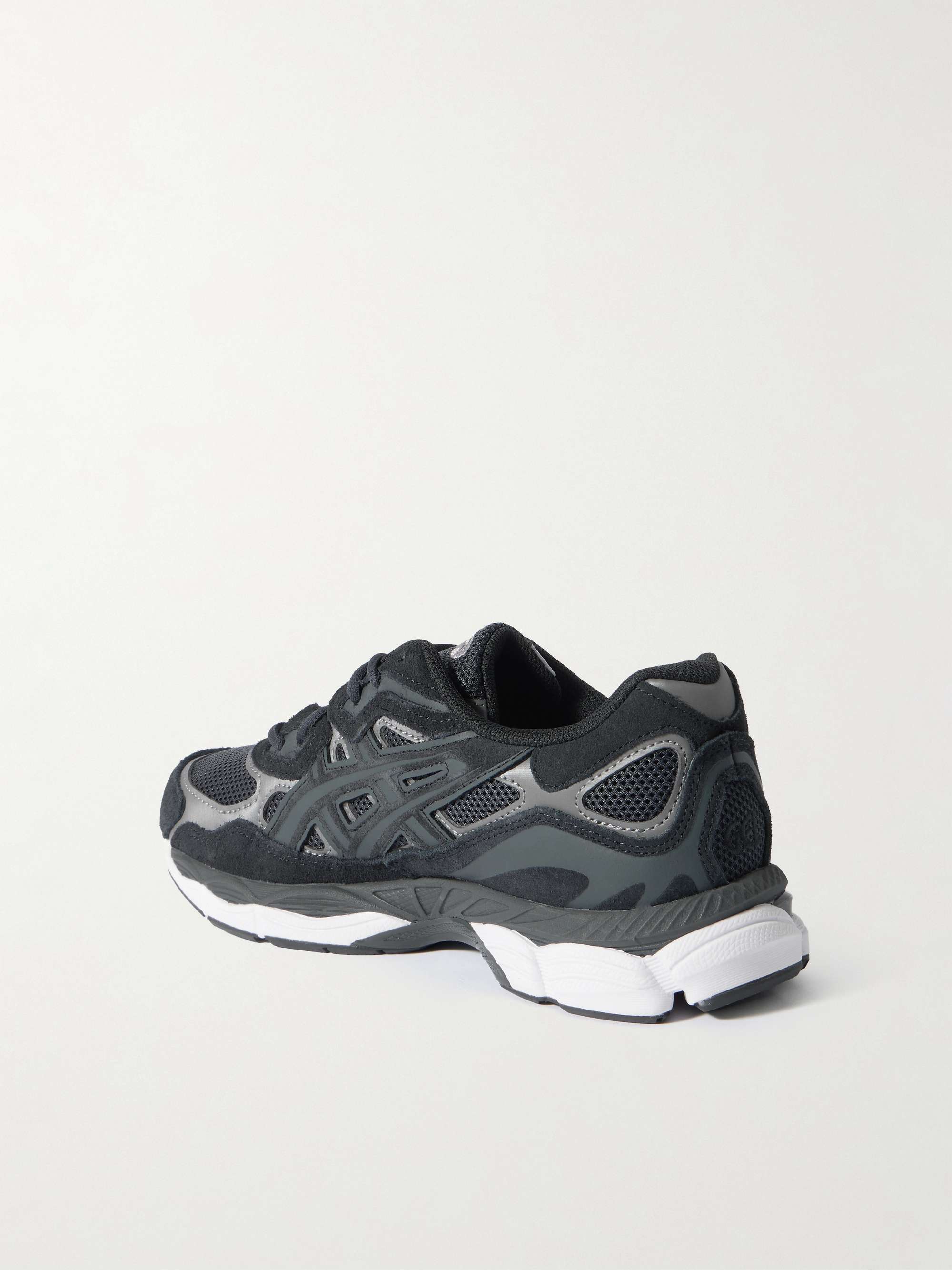 ASICS 