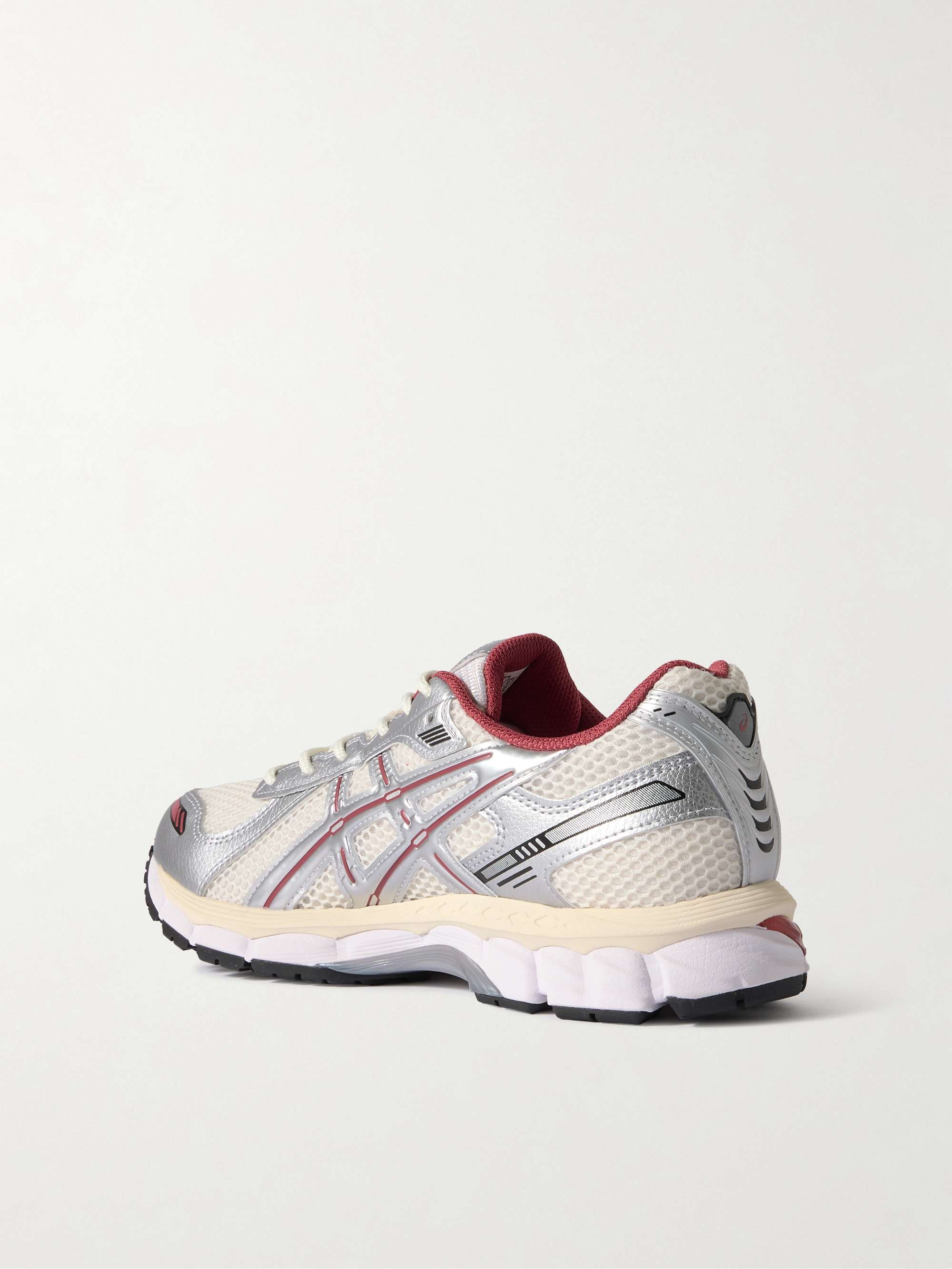 ASICS 