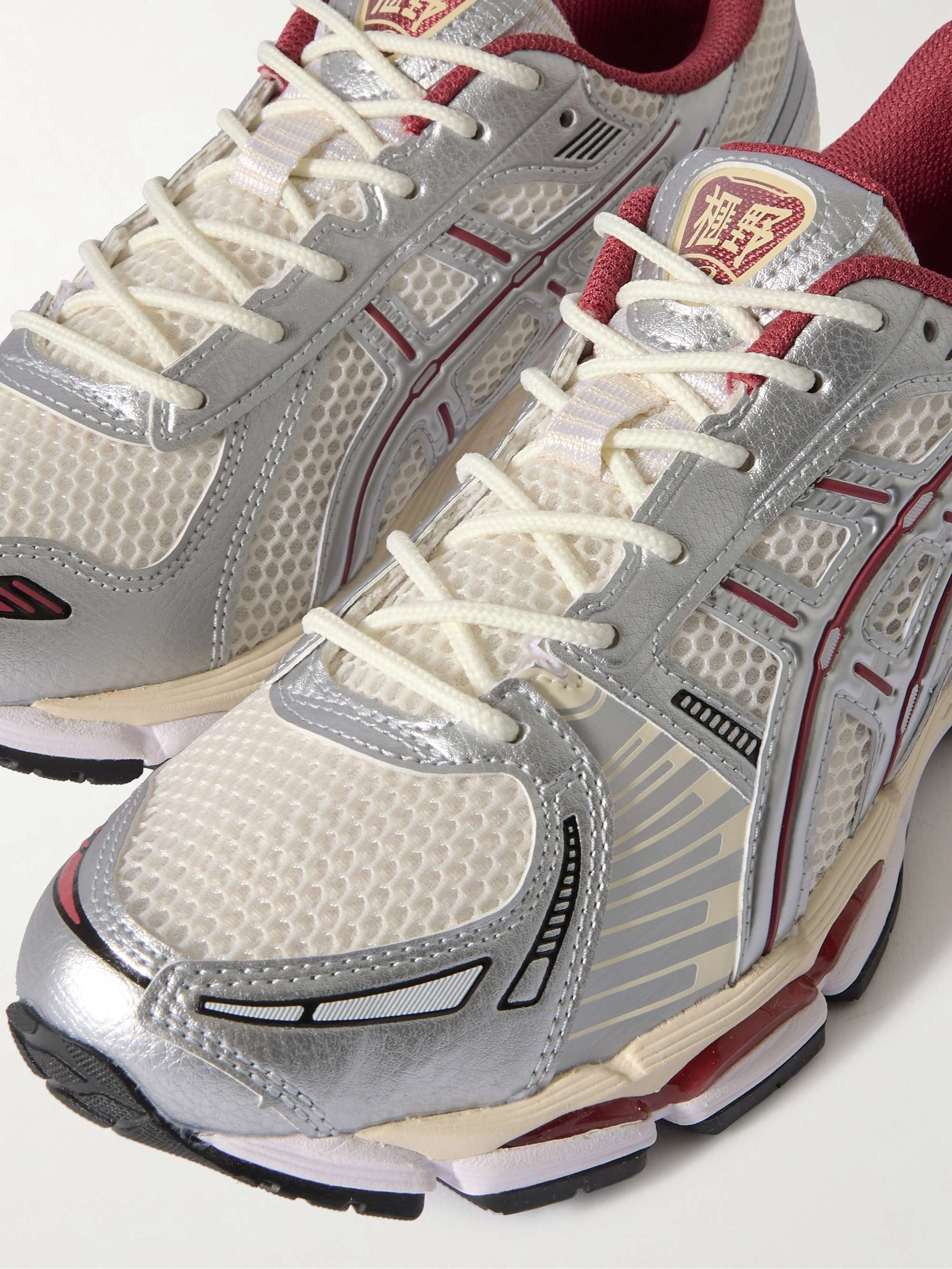 ASICS 