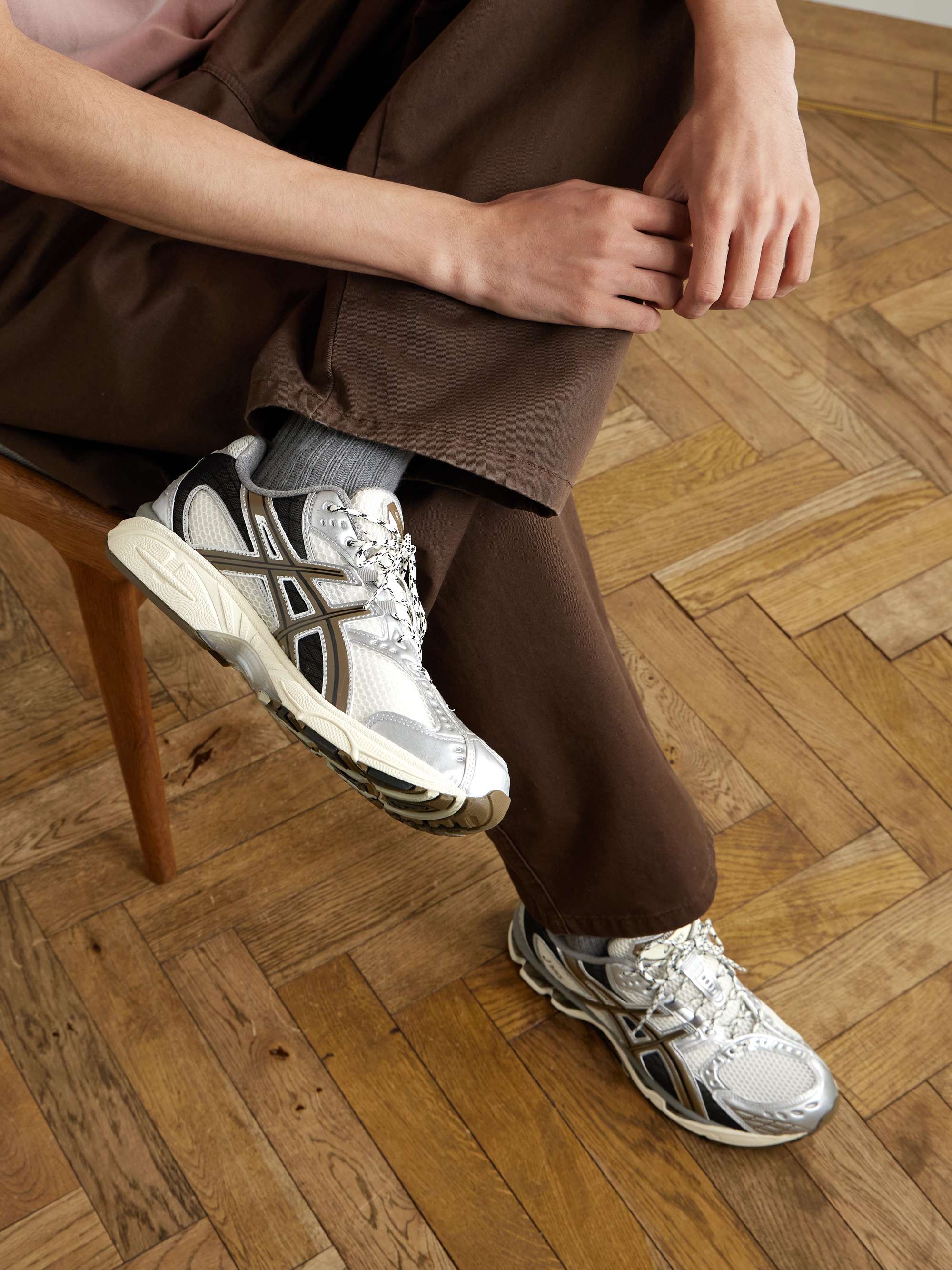 ASICS 