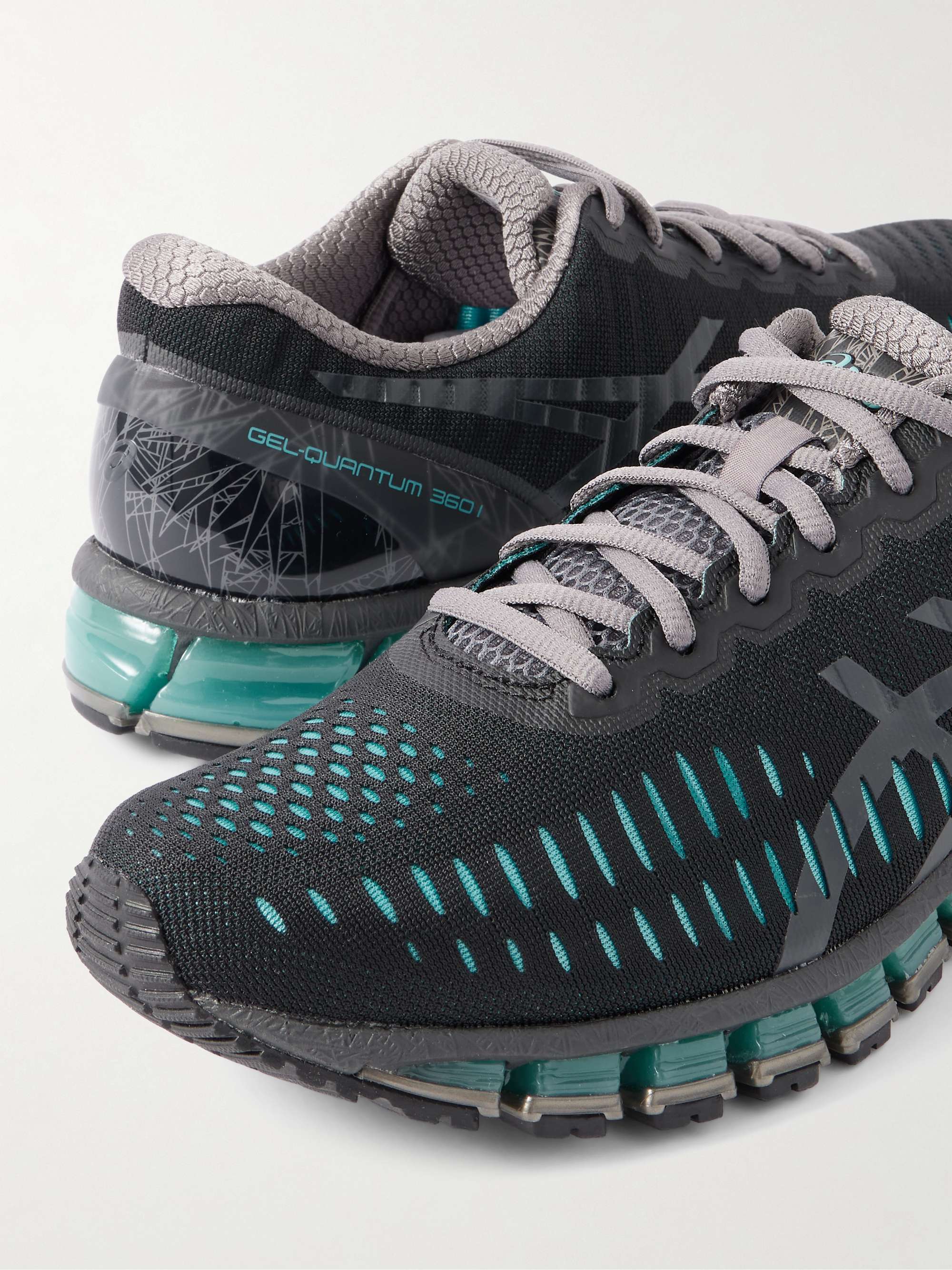 ASICS 