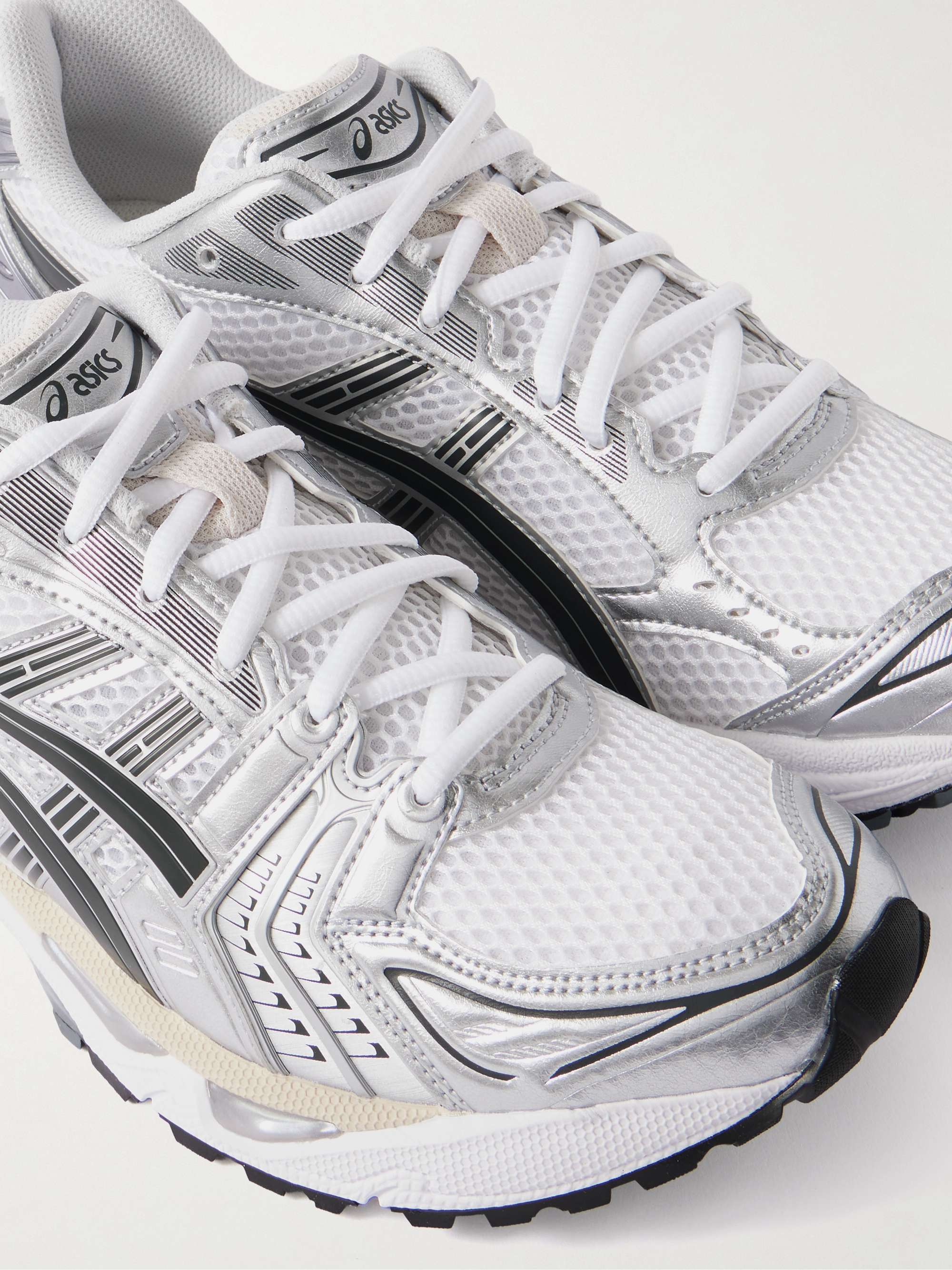 ASICS 