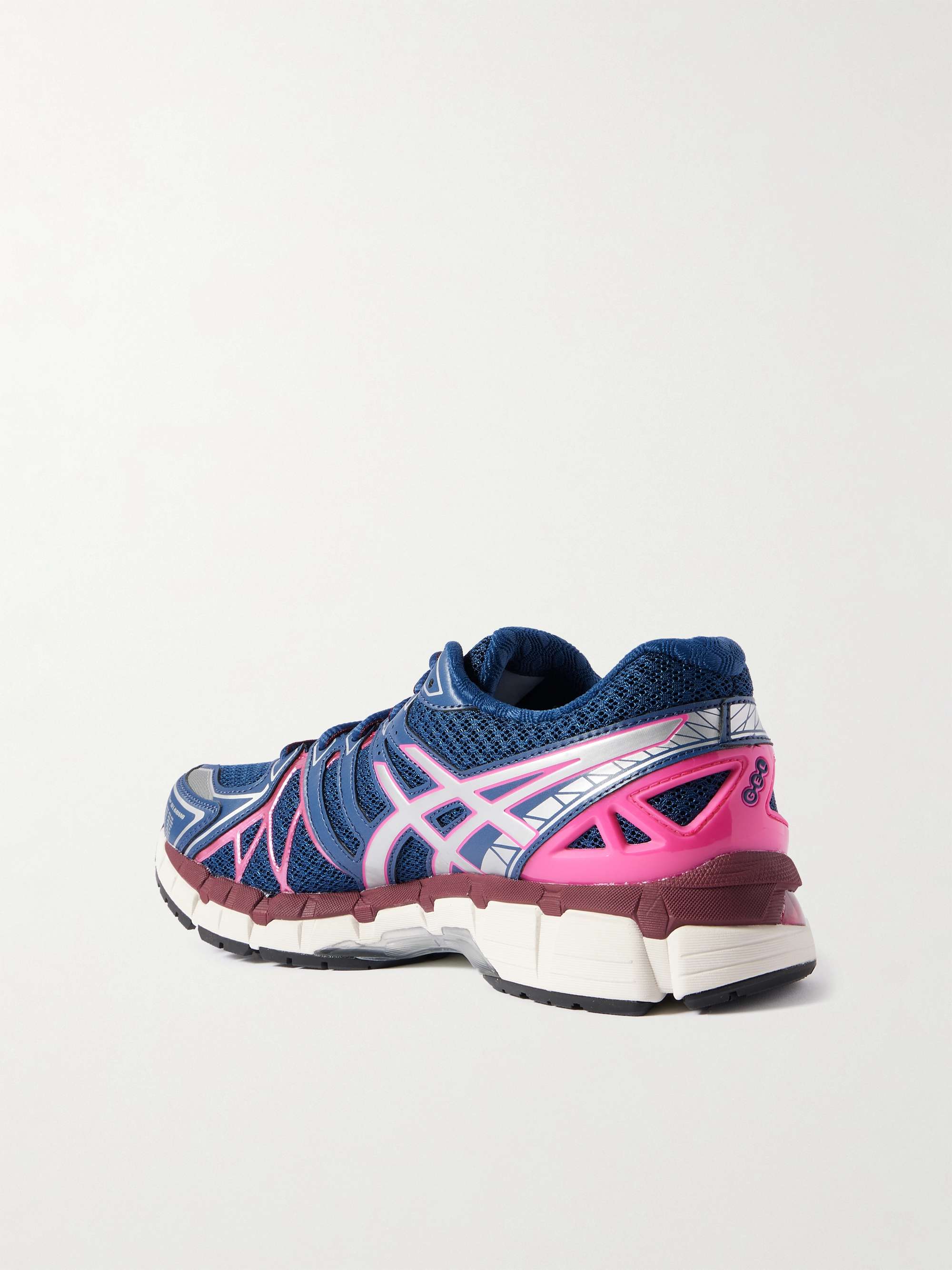 ASICS 