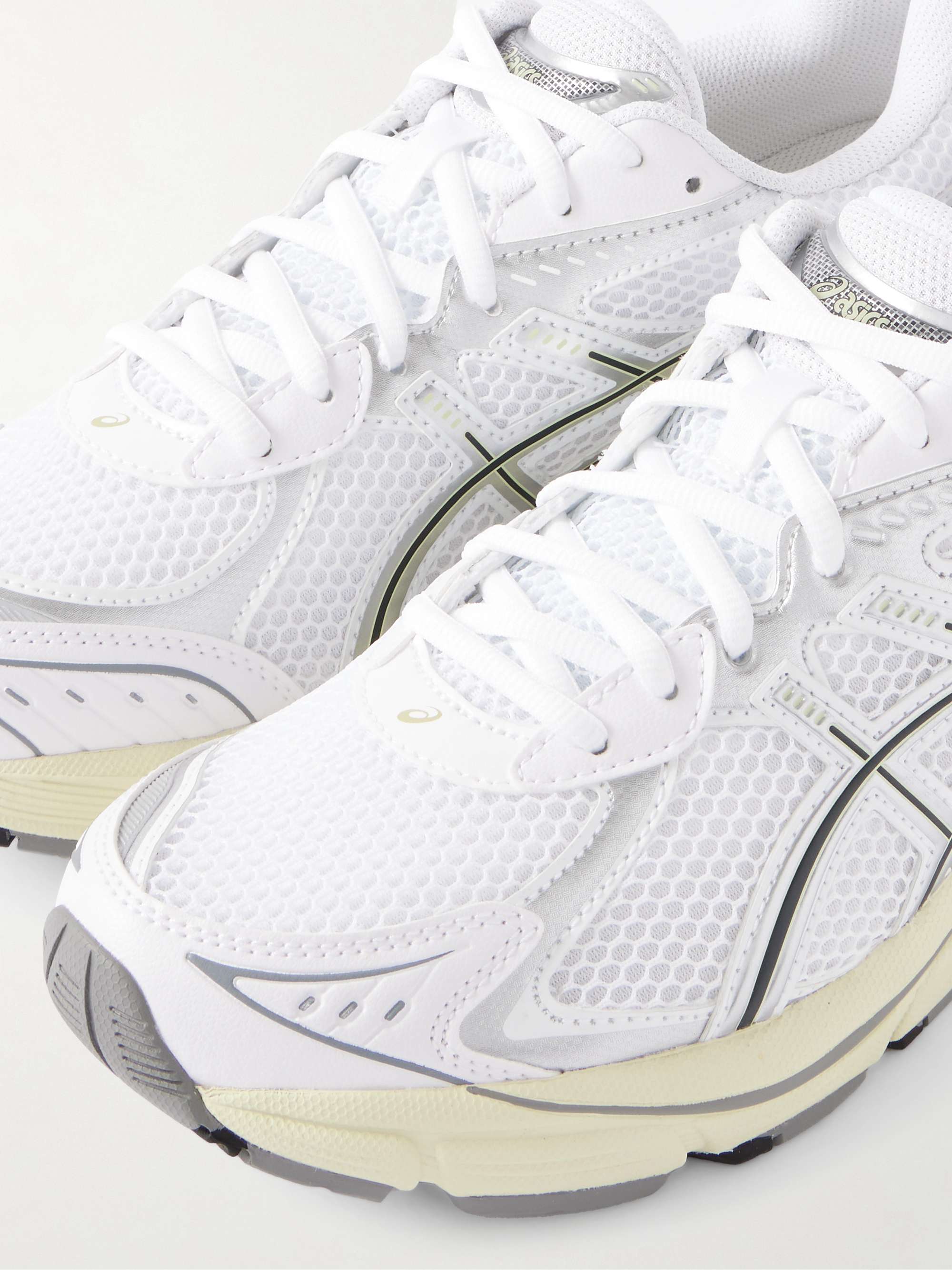 ASICS 