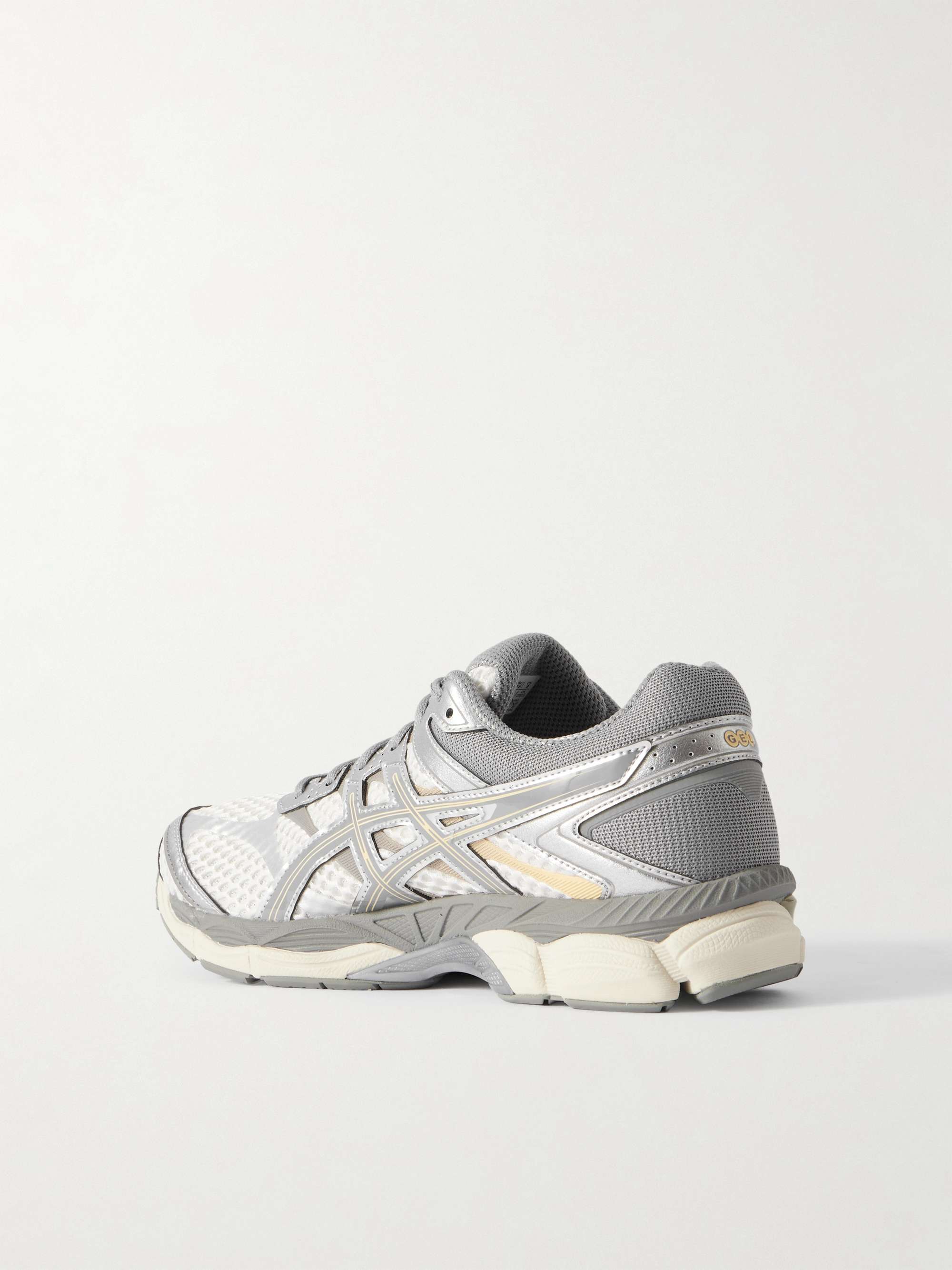 ASICS 