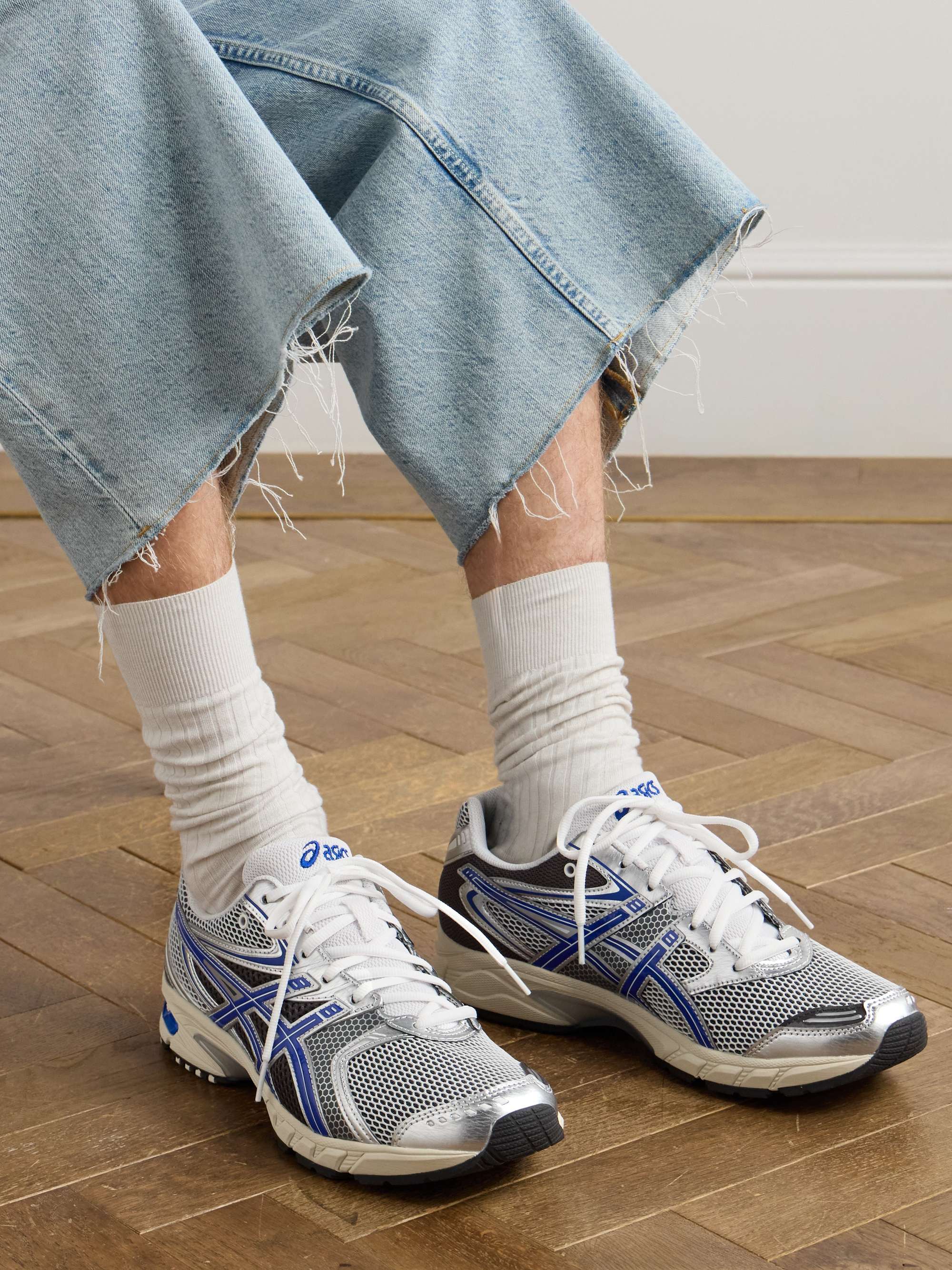 ASICS 