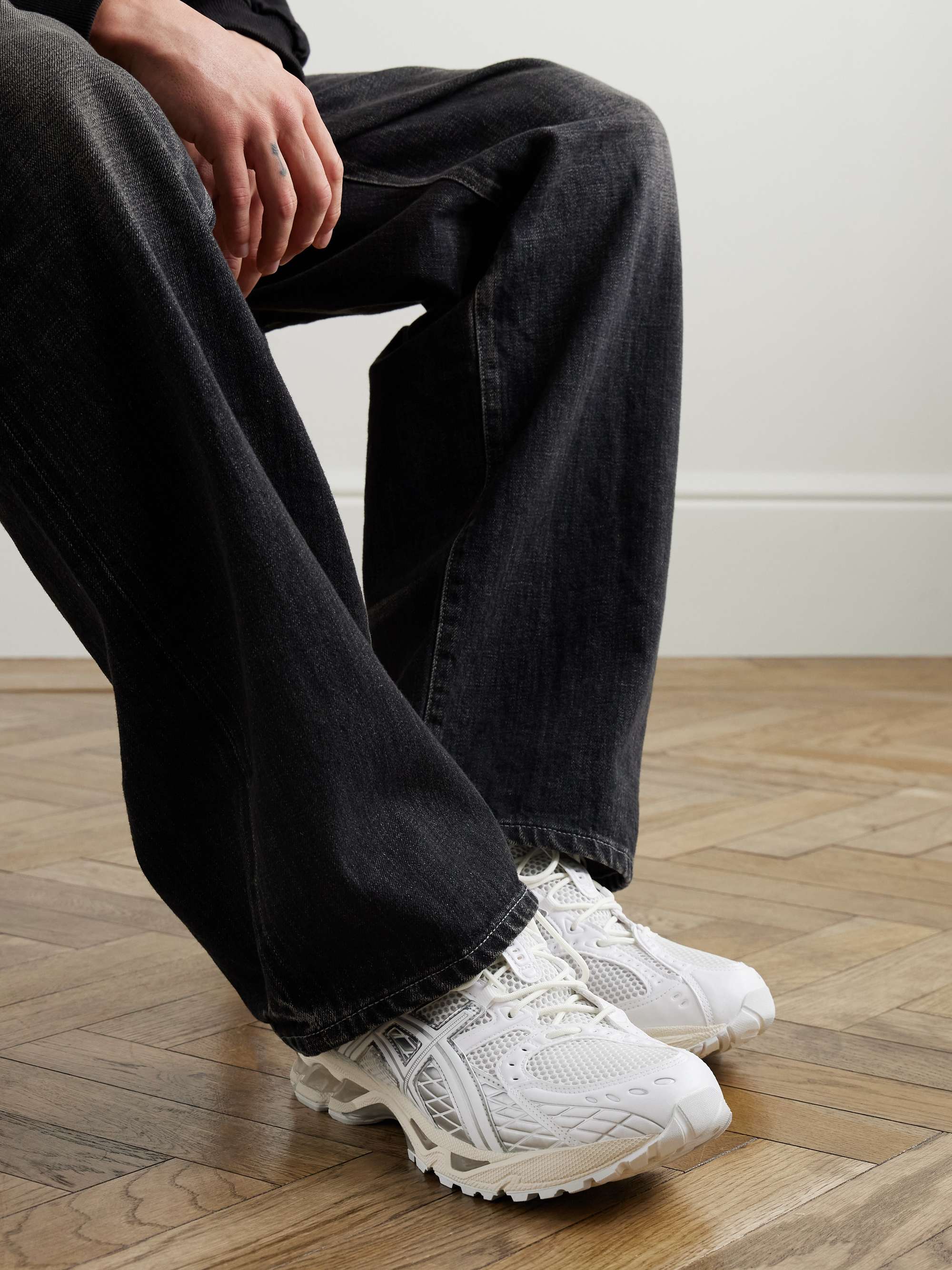 ASICS 