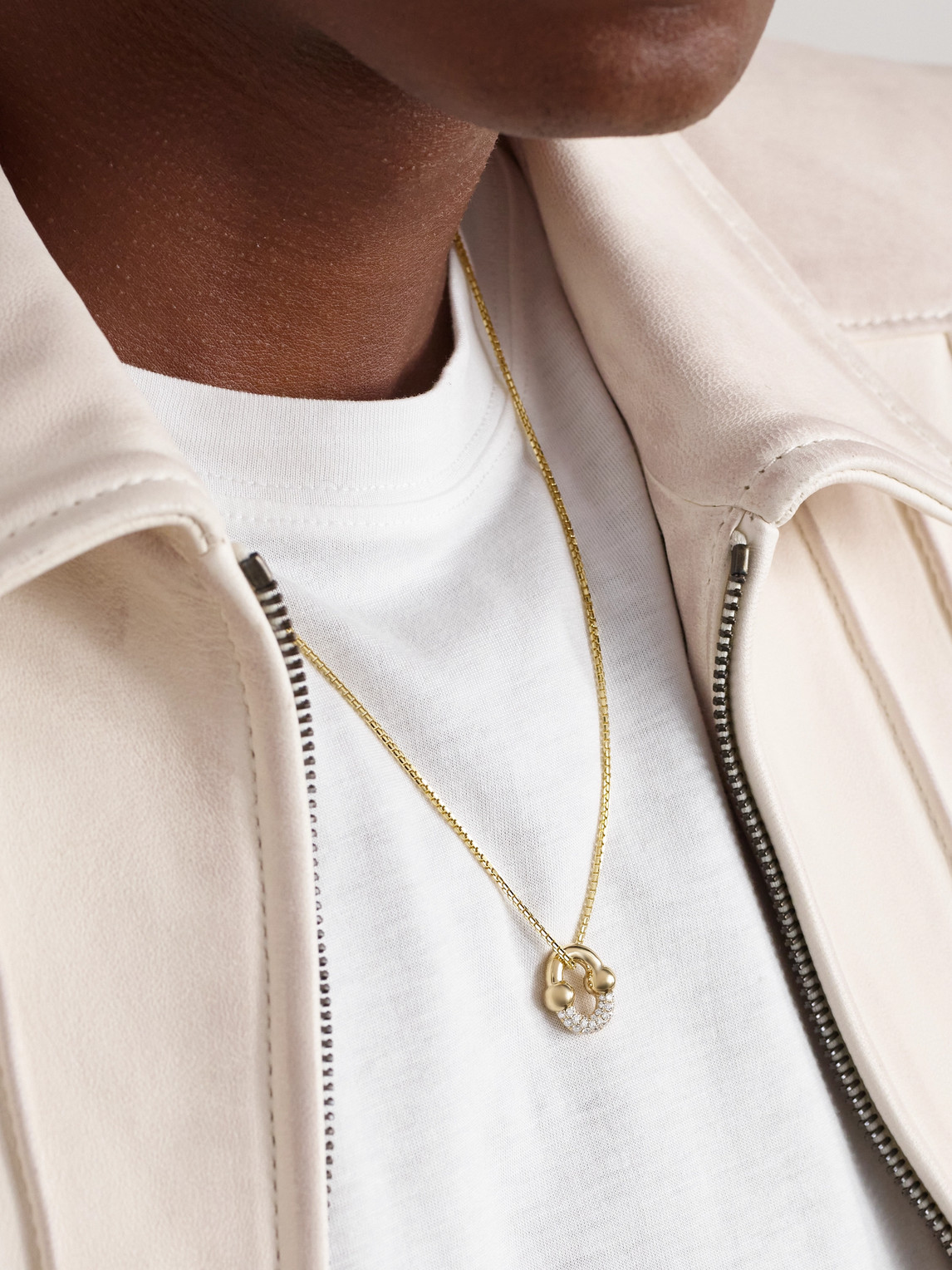 Greg Yuna Umlaut Half 18-karat Gold Diamond Pendant