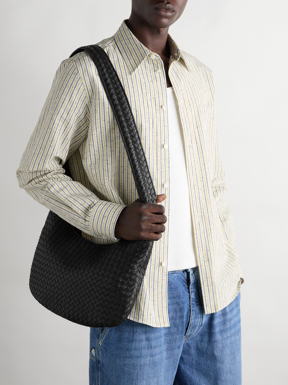 Bottega Veneta Intrecciato Leather Messenger Bag In Black
